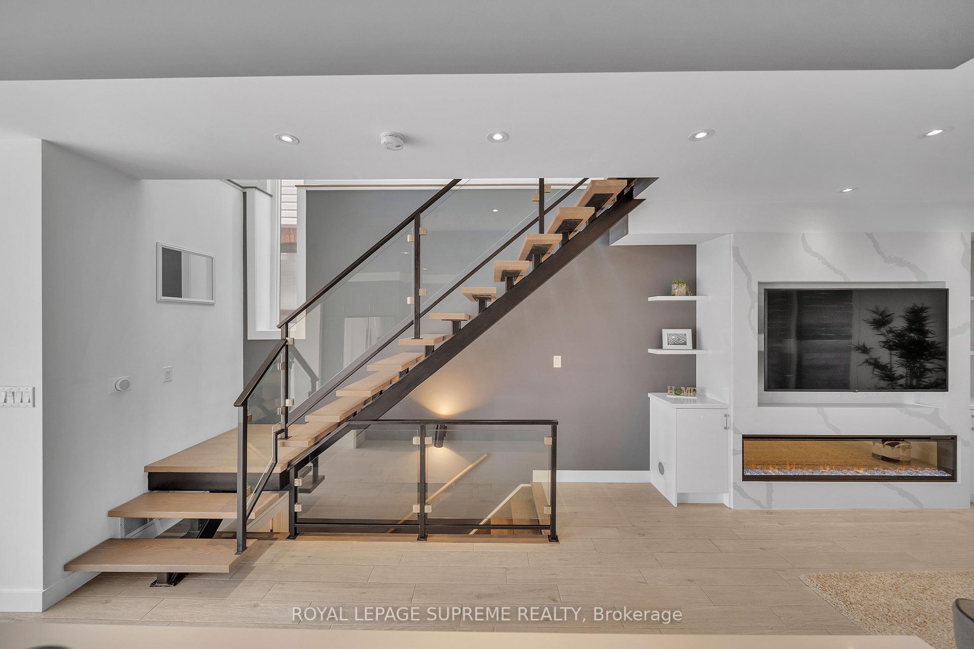 291 Gilbert Avenue, Toronto W03