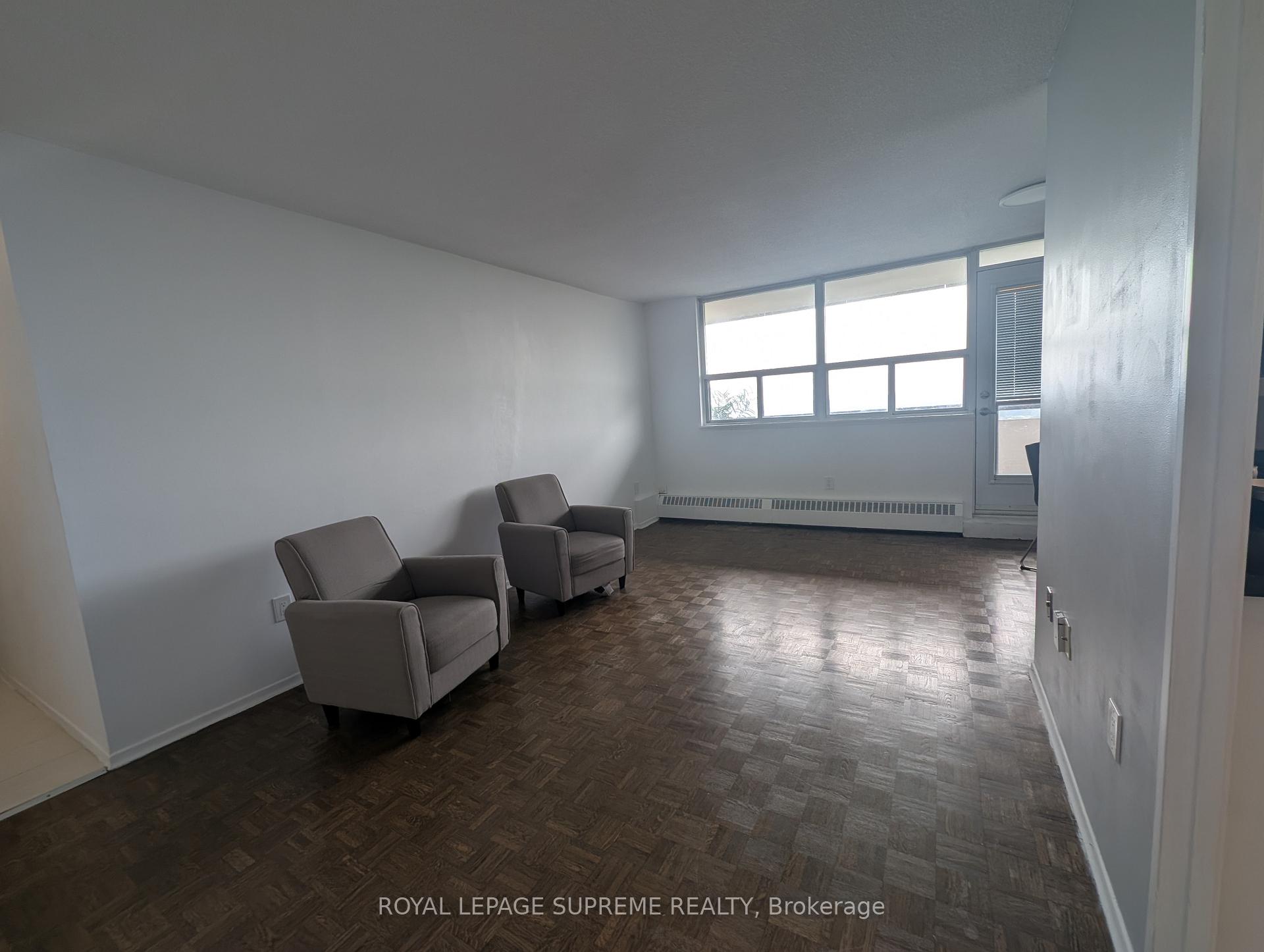 541 Blackthorn Avenue 1514, Toronto W03 Unit: 1514