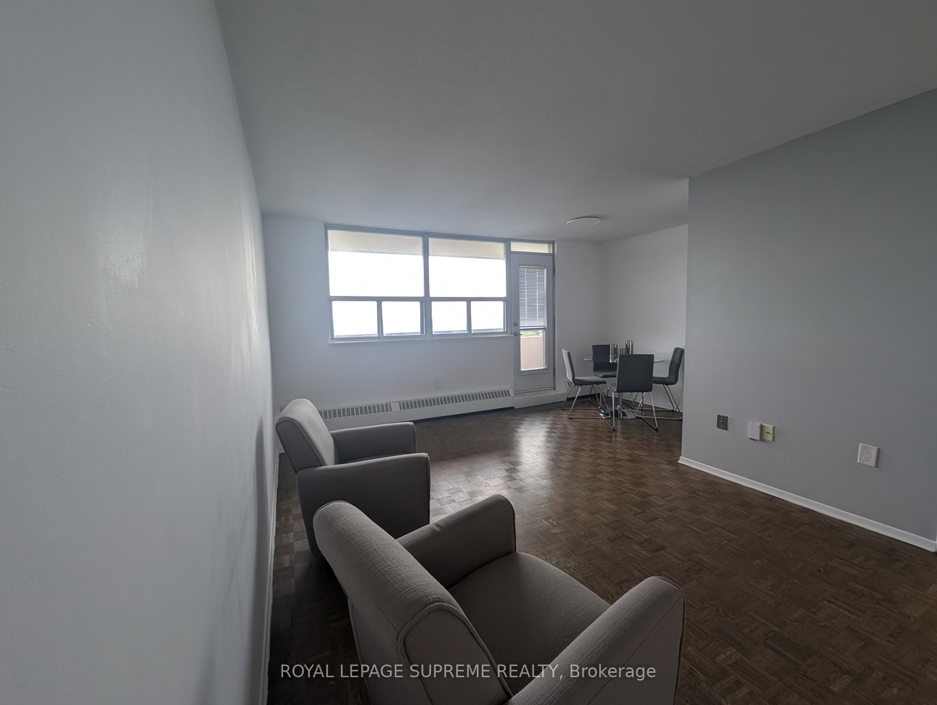 541 Blackthorn Avenue 1514, Toronto W03 Unit: 1514