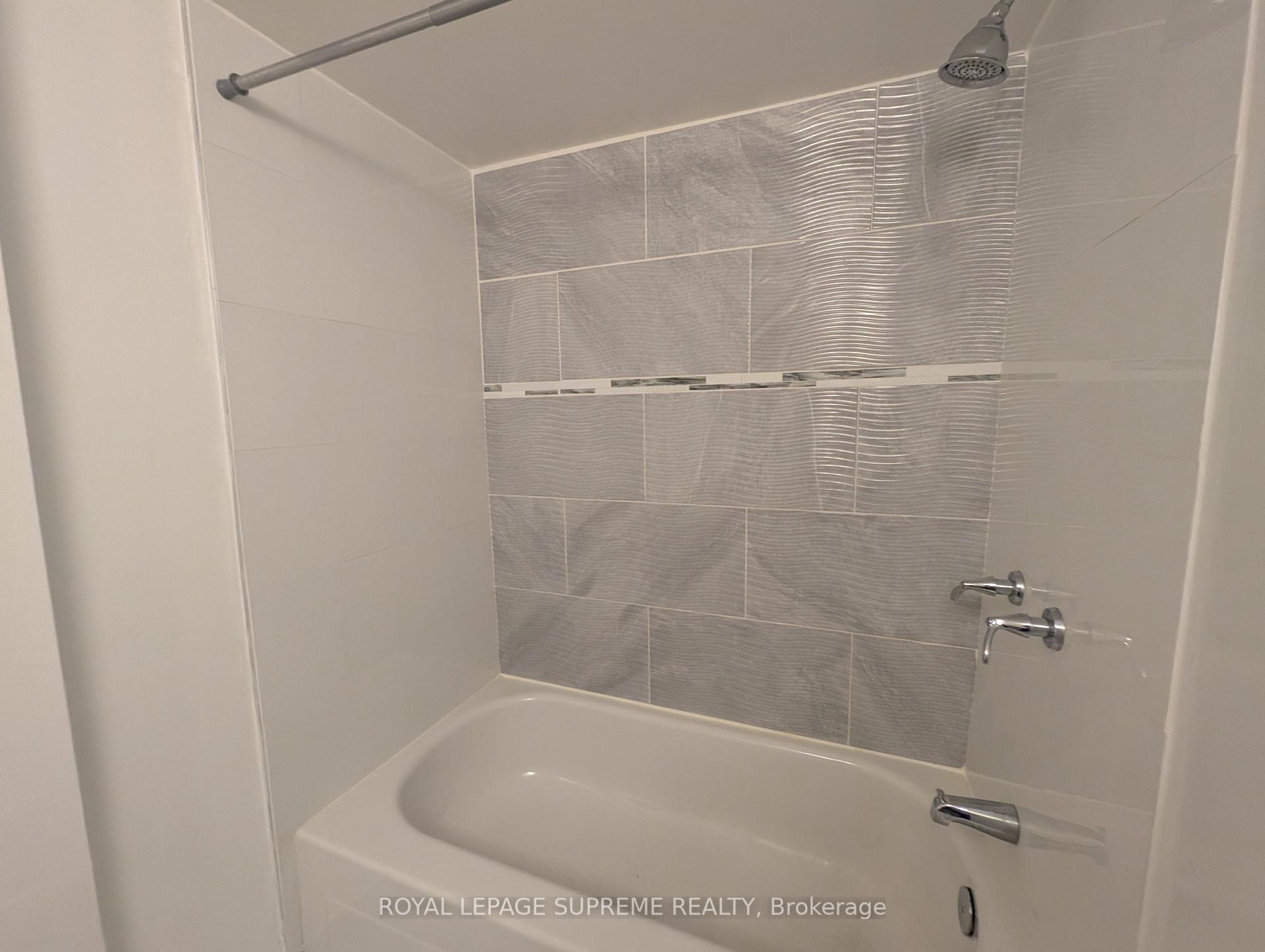 541 Blackthorn Avenue 1514, Toronto W03 Unit: 1514