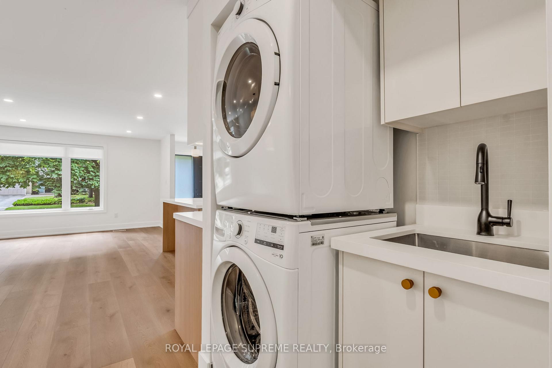 #Upper - 485 Anthony Drive Unit: Upper