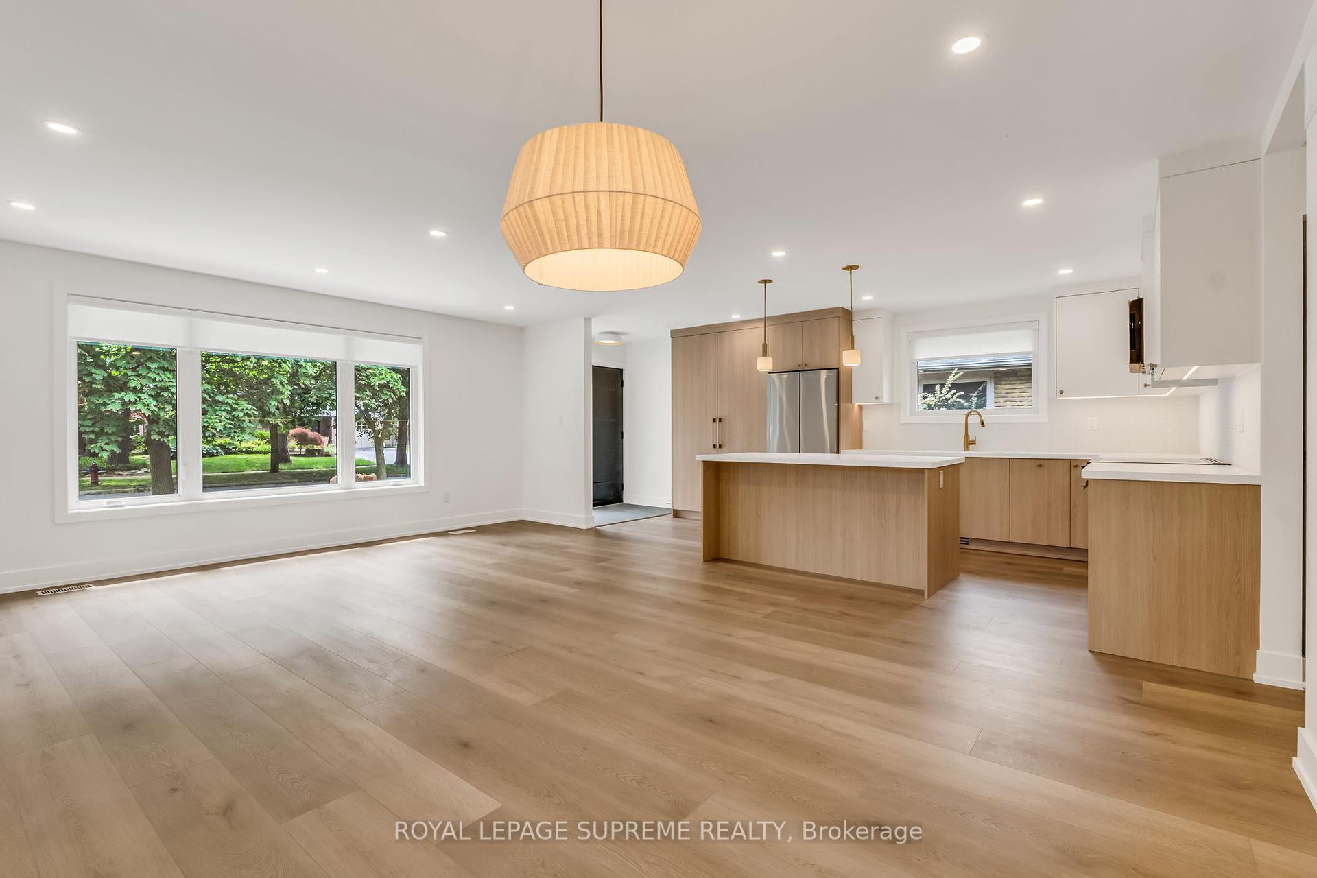 #Upper - 485 Anthony Drive Unit: Upper