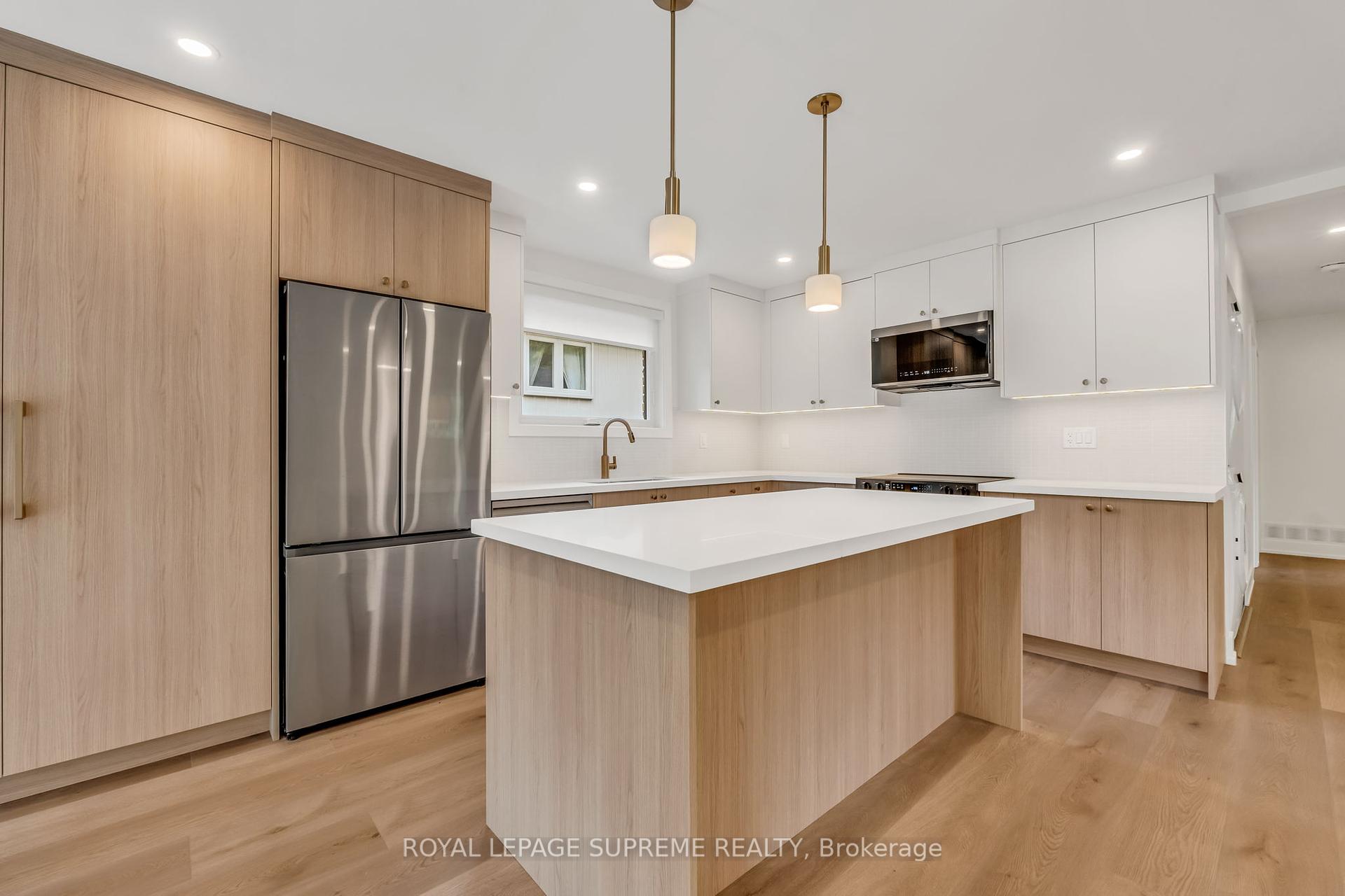 #Upper - 485 Anthony Drive Unit: Upper