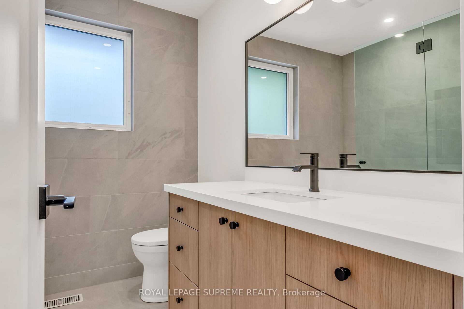 #Upper - 485 Anthony Drive Unit: Upper