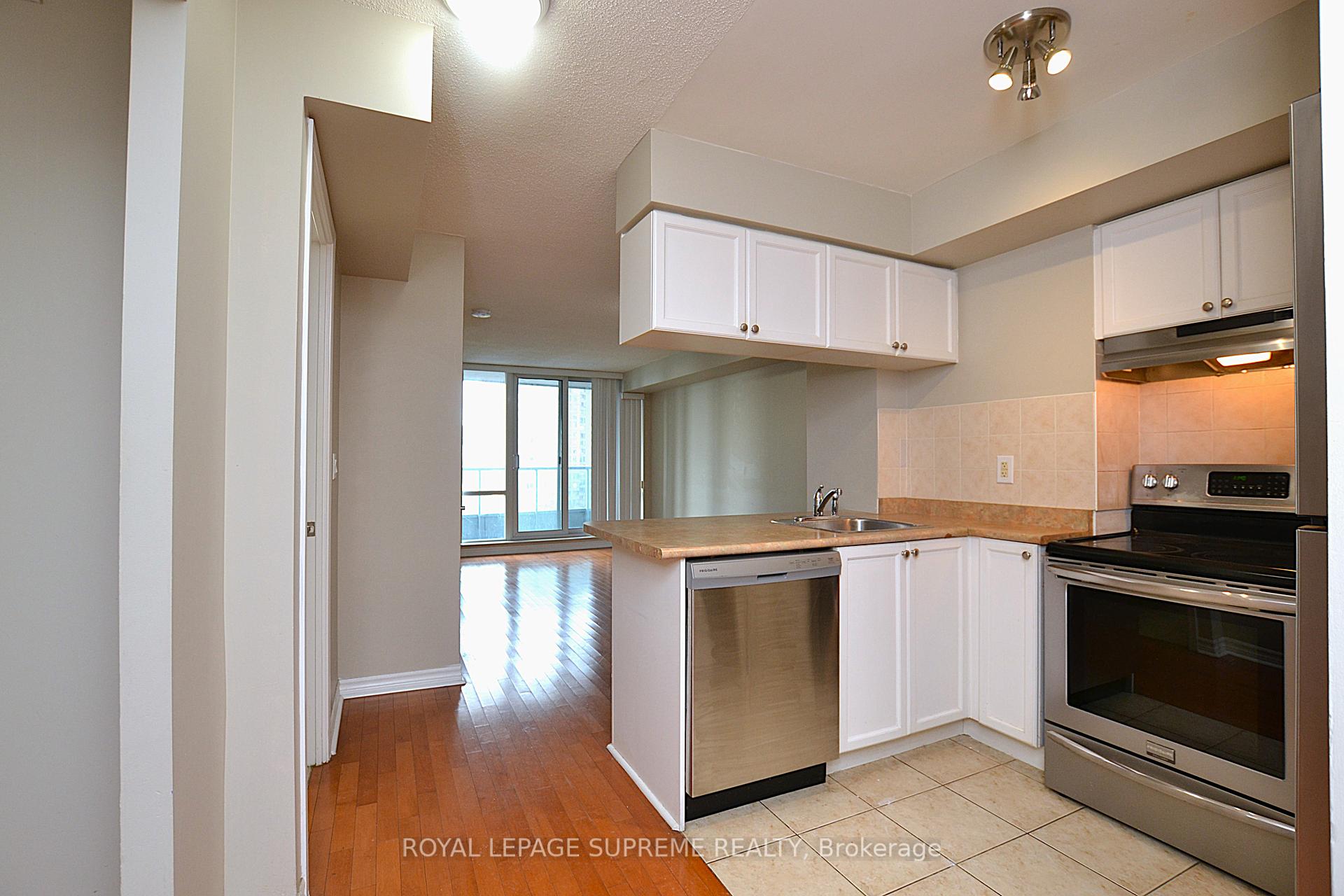 #1007 - 1 Elm Drive Unit: 1007