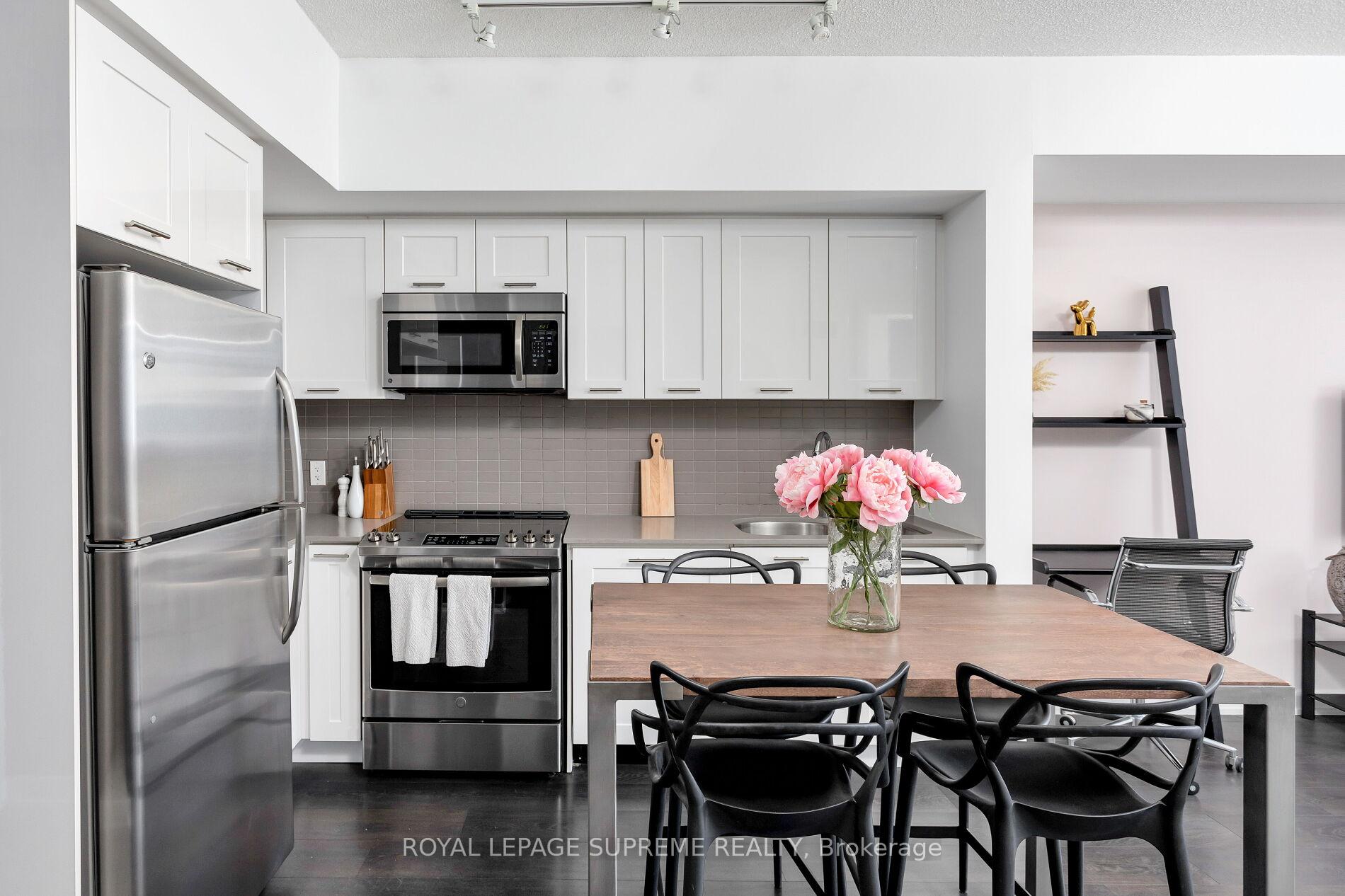 #2303 - 2200 Lake Shore Boulevard, Toronto Unit: 2303