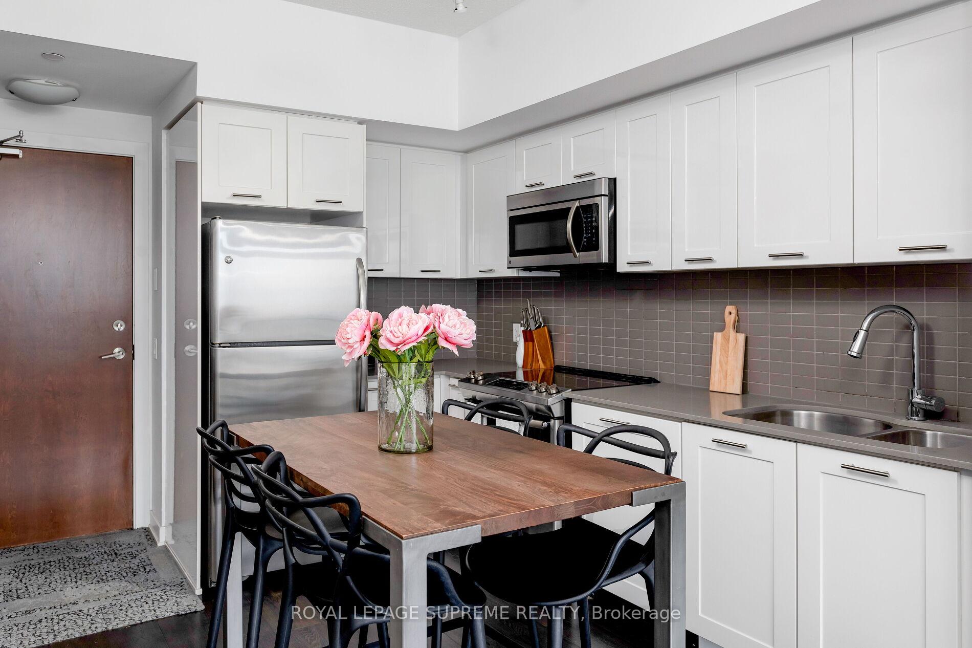 #2303 - 2200 Lake Shore Boulevard, Toronto Unit: 2303