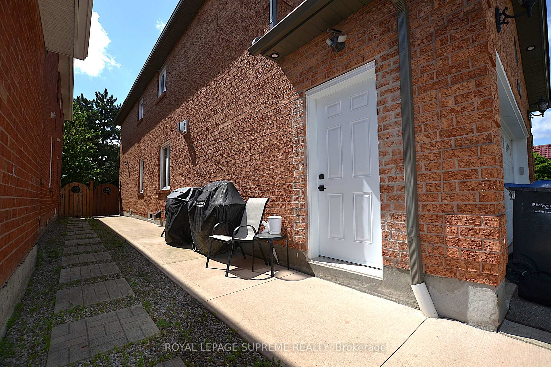 514 Petawawa Crescent
