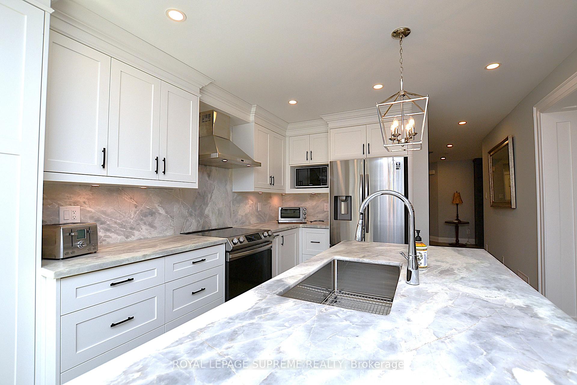 514 Petawawa Crescent