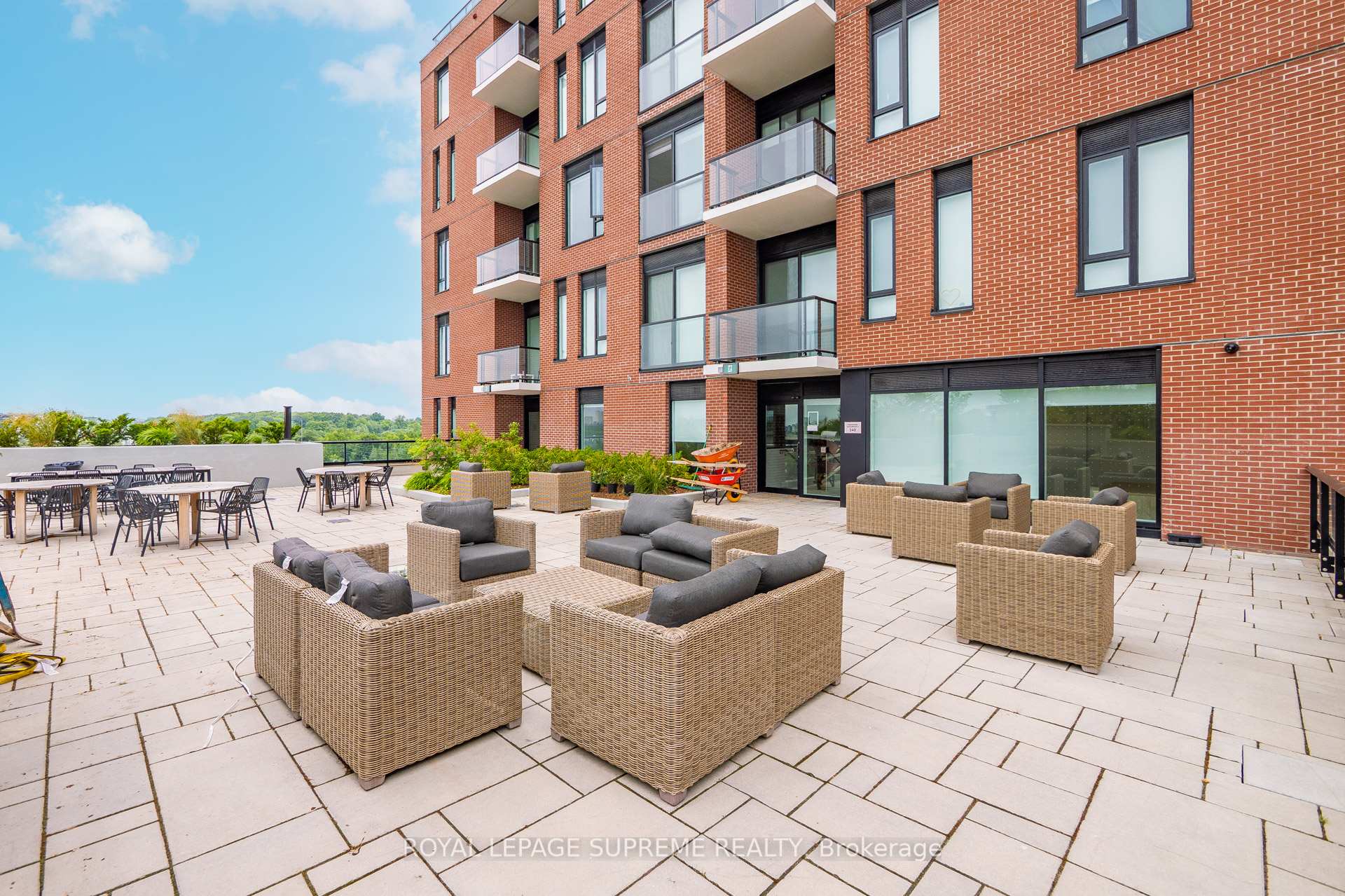 #925 - 3100 Keele Street, Toronto Unit: 925