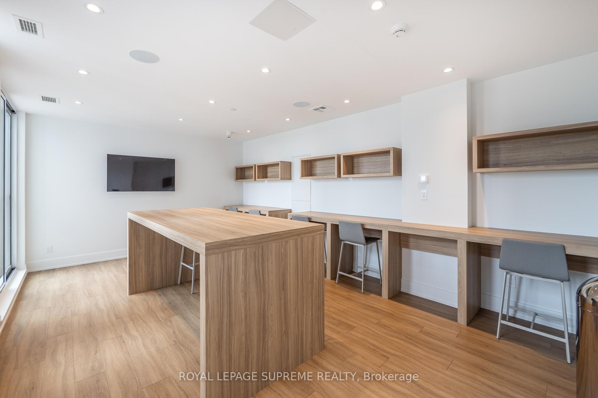 #925 - 3100 Keele Street, Toronto Unit: 925