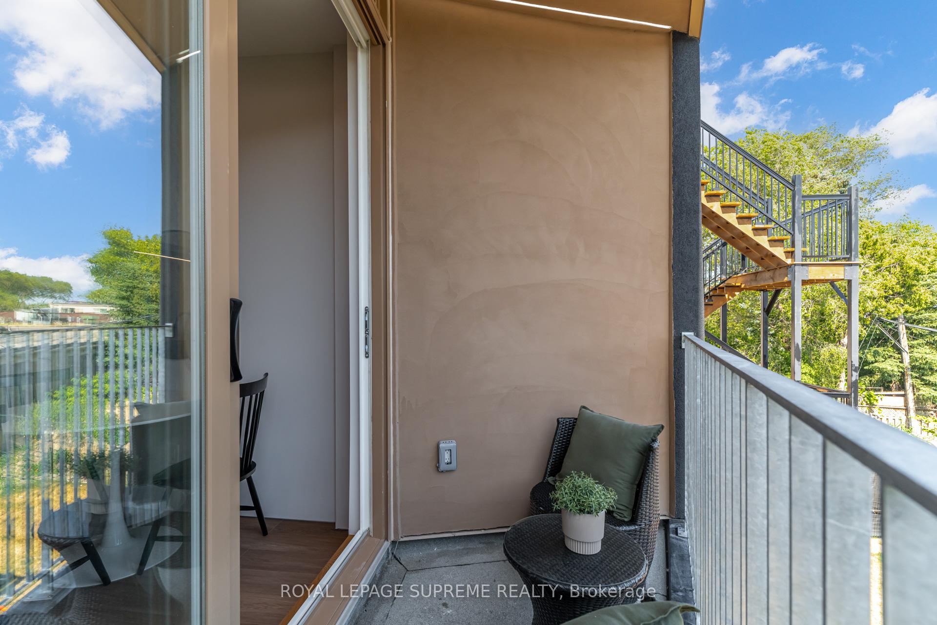 #4 - 101 Bernice Crescent, Toronto Unit: 4