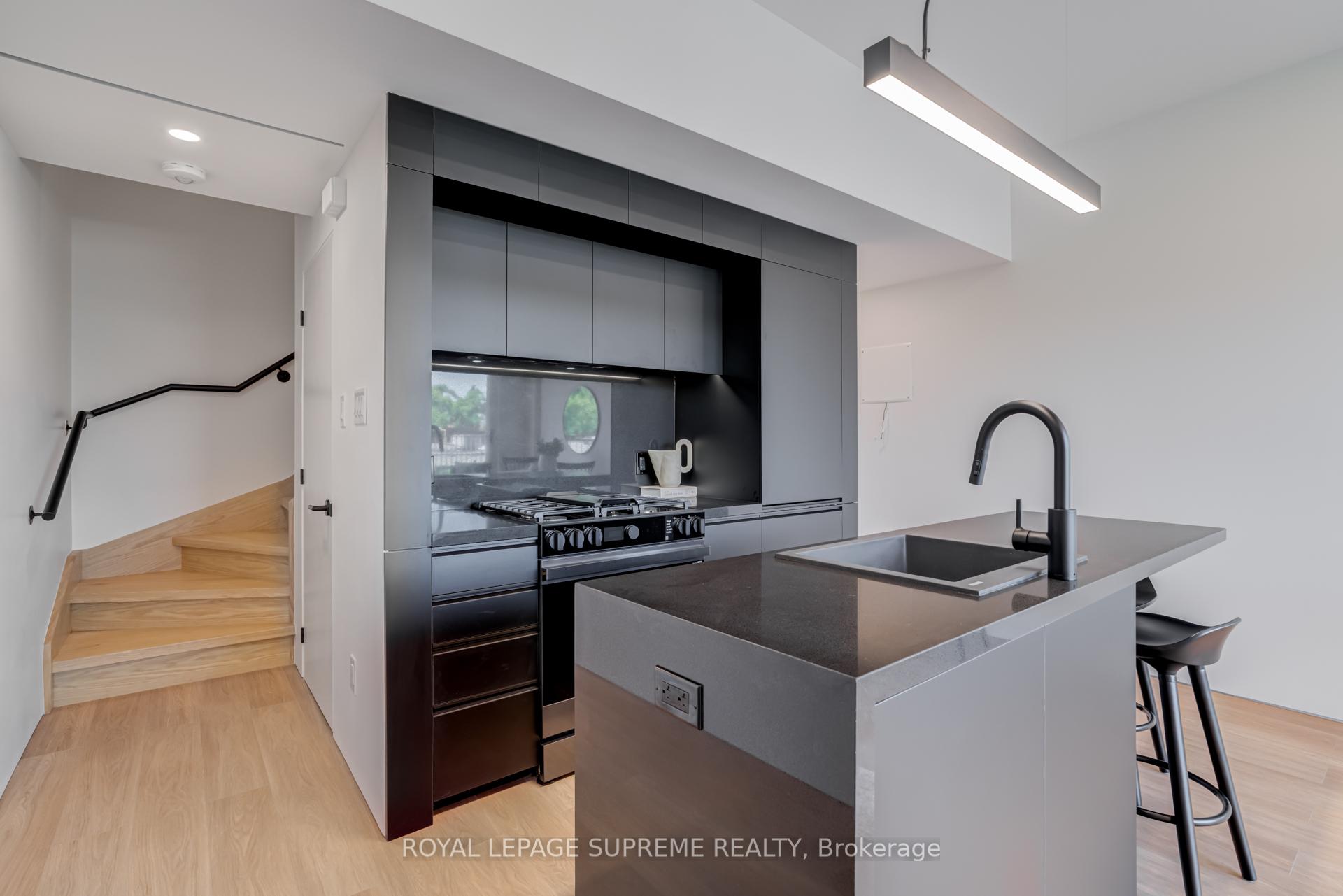 #4 - 101 Bernice Crescent, Toronto Unit: 4