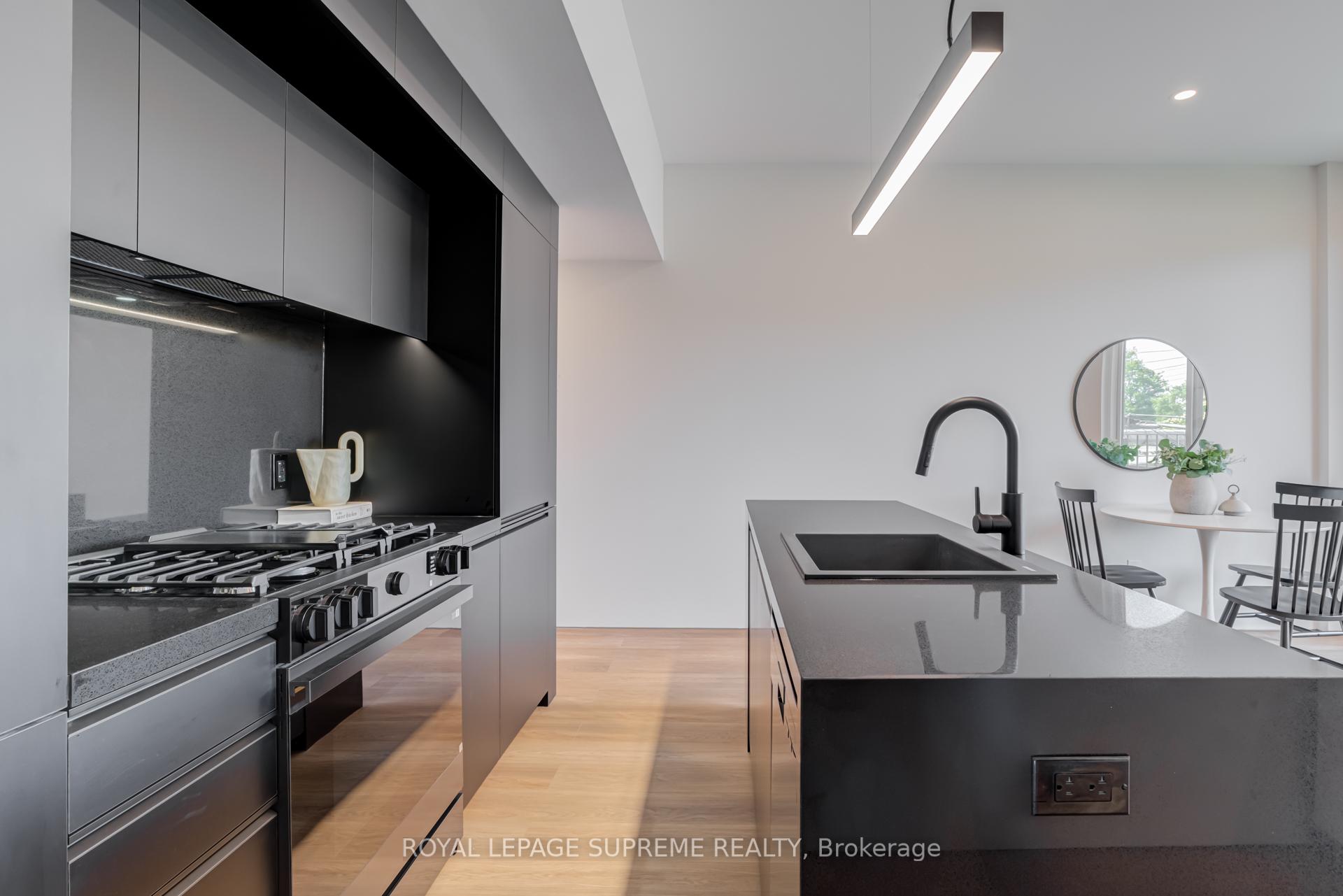 #4 - 101 Bernice Crescent, Toronto Unit: 4