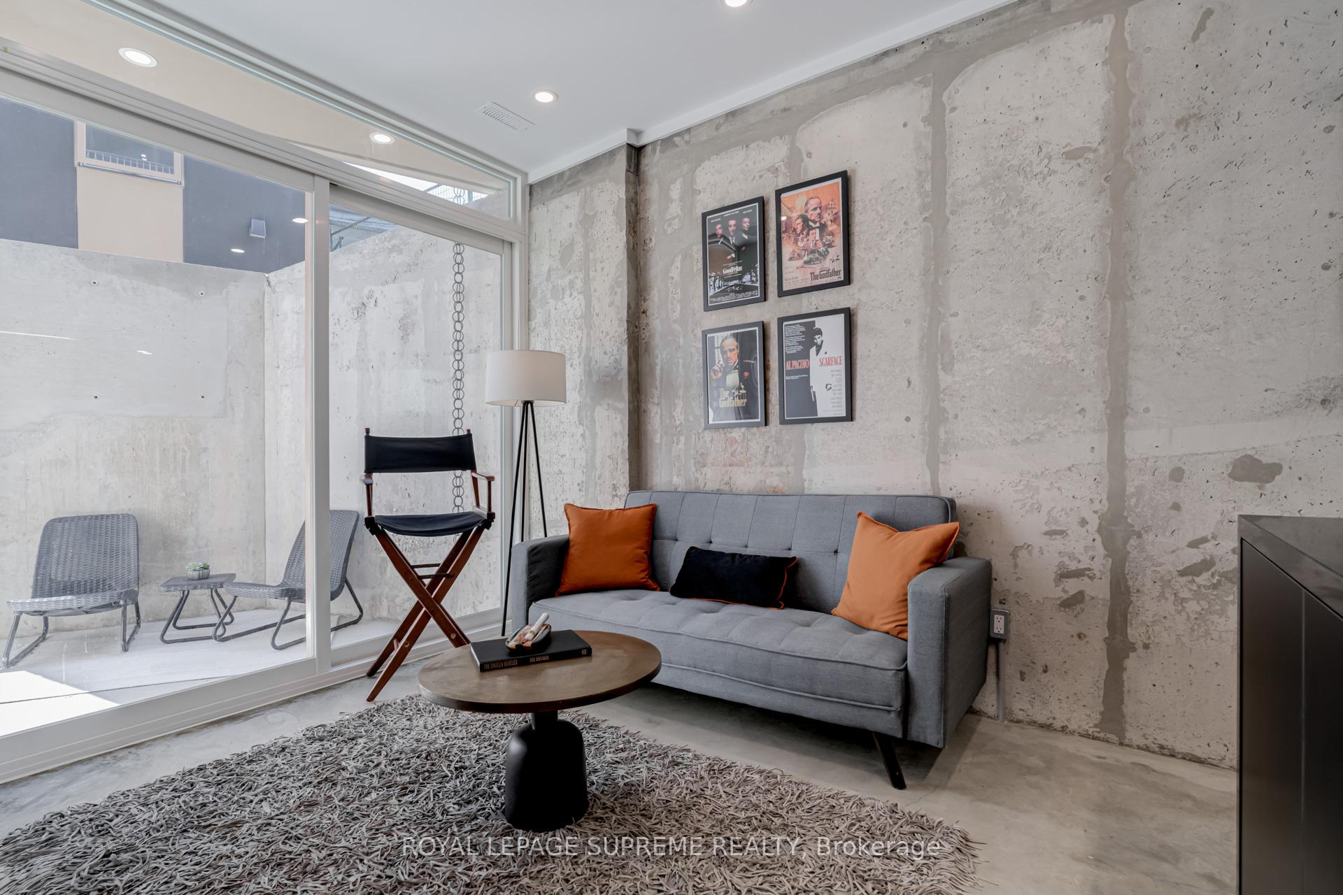 101 Bernice Crescent 2, Toronto W03 Unit: 2