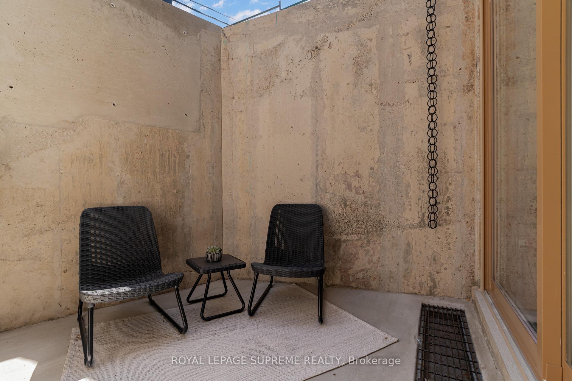 101 Bernice Crescent 2, Toronto W03 Unit: 2