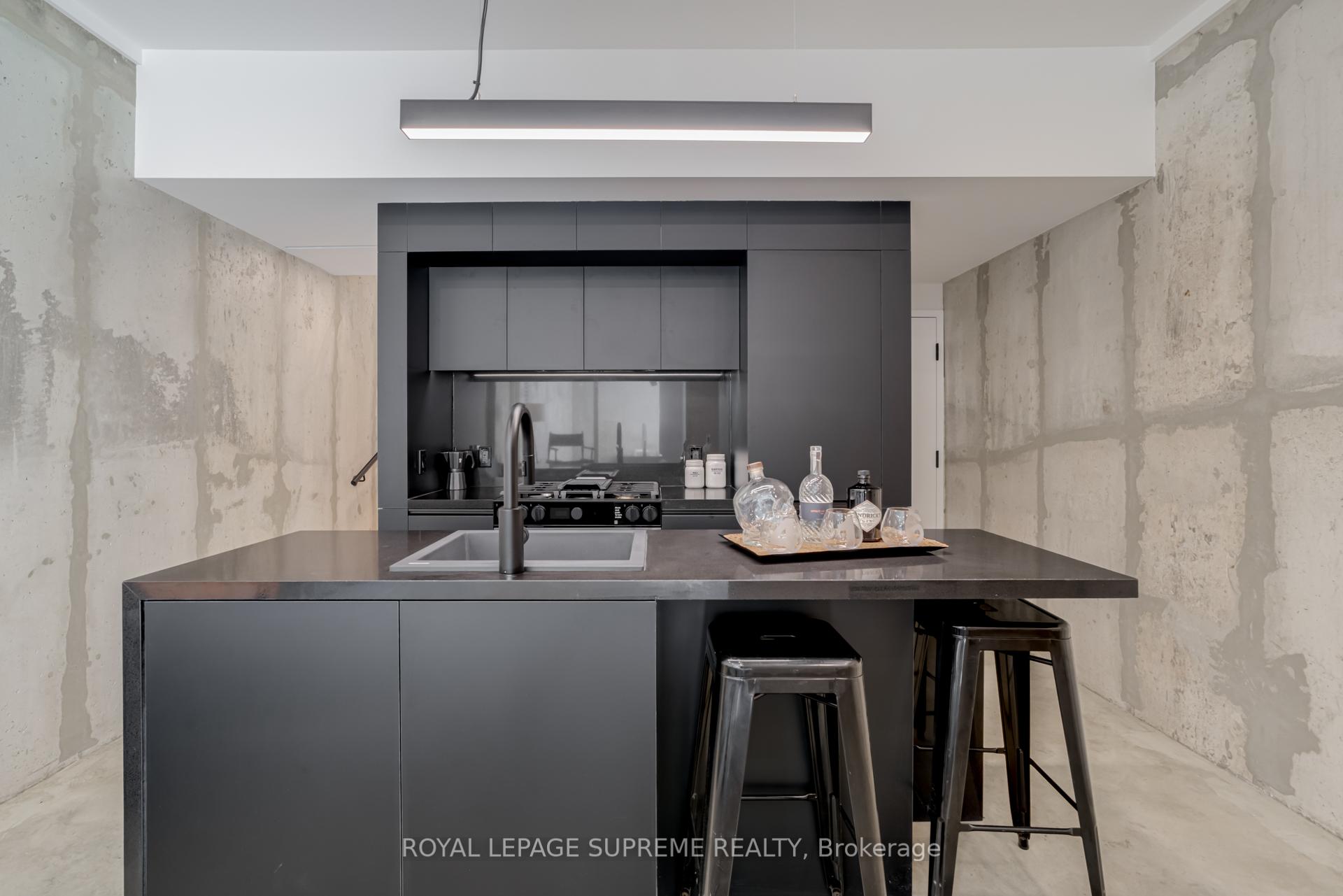101 Bernice Crescent 2, Toronto W03 Unit: 2