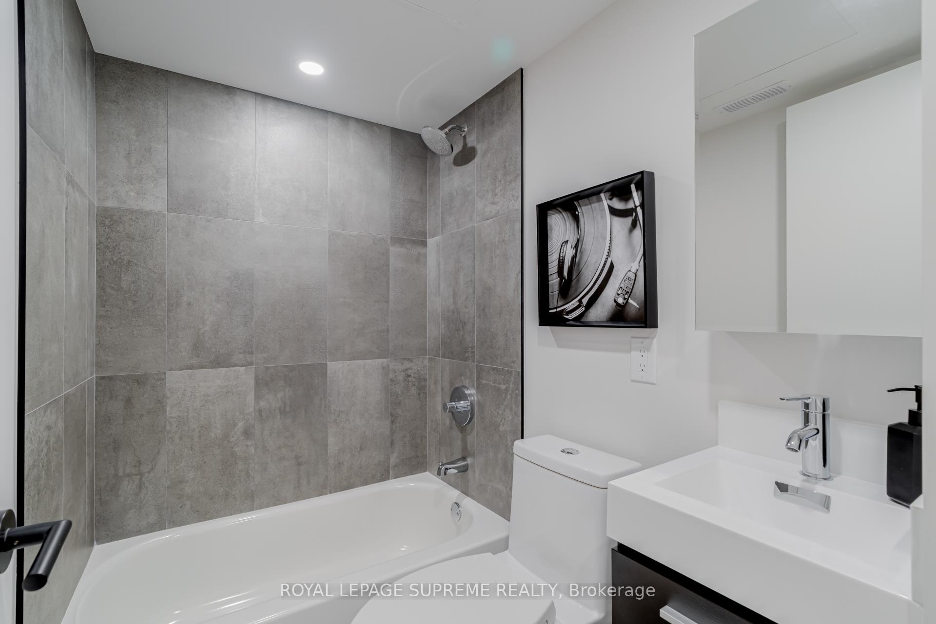 101 Bernice Crescent 2, Toronto W03 Unit: 2