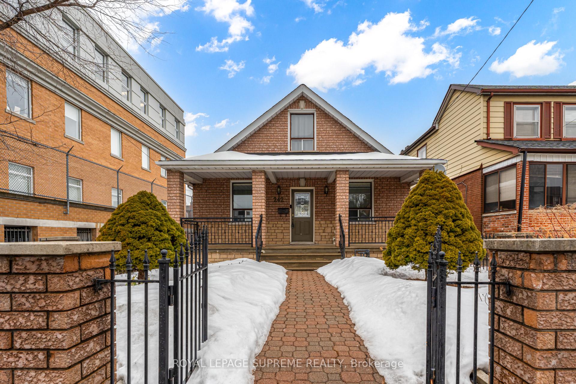 #Bsmt - 242 Aileen Avenue, Toronto Unit: Bsmt