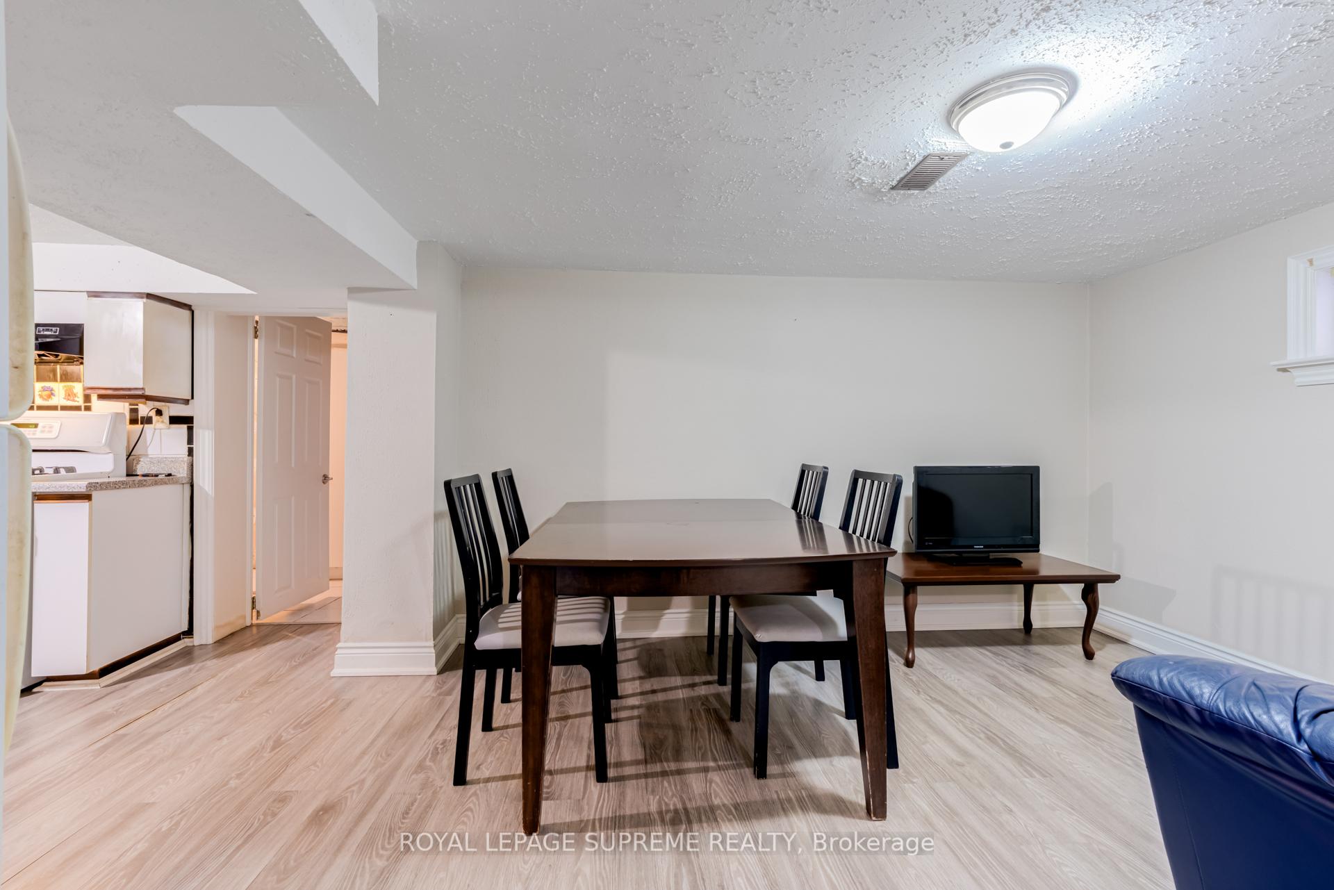 #Bsmt - 242 Aileen Avenue, Toronto Unit: Bsmt