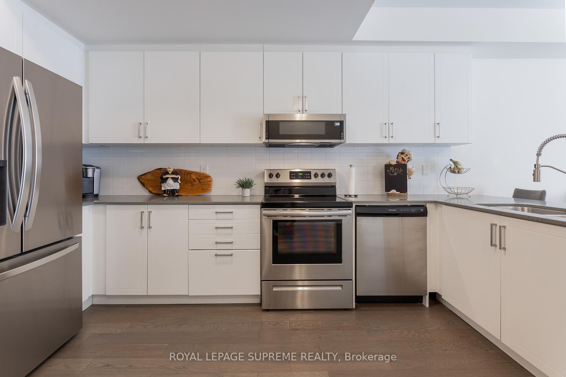 115 William Duncan Road, Toronto W05
