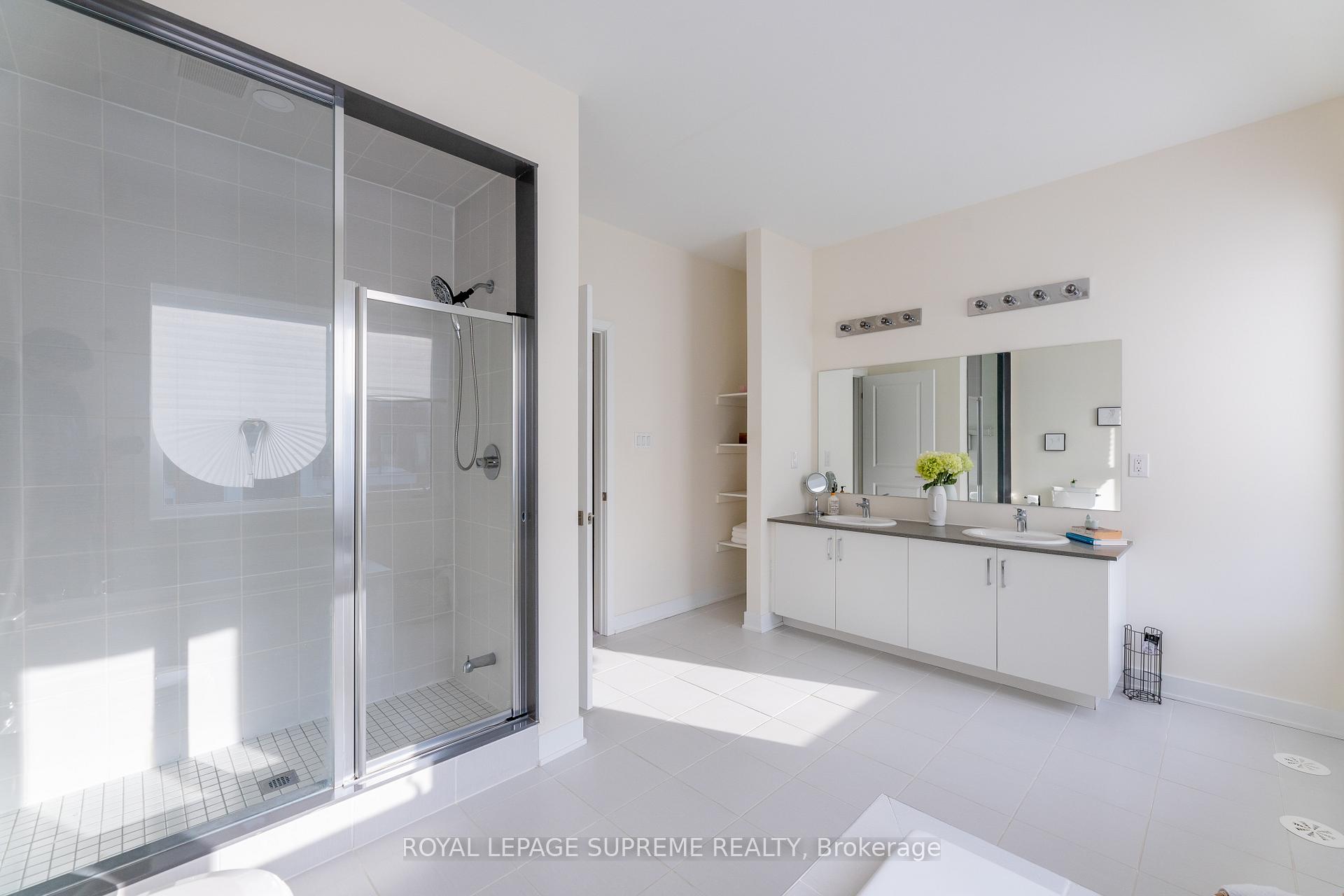 115 William Duncan Road, Toronto W05