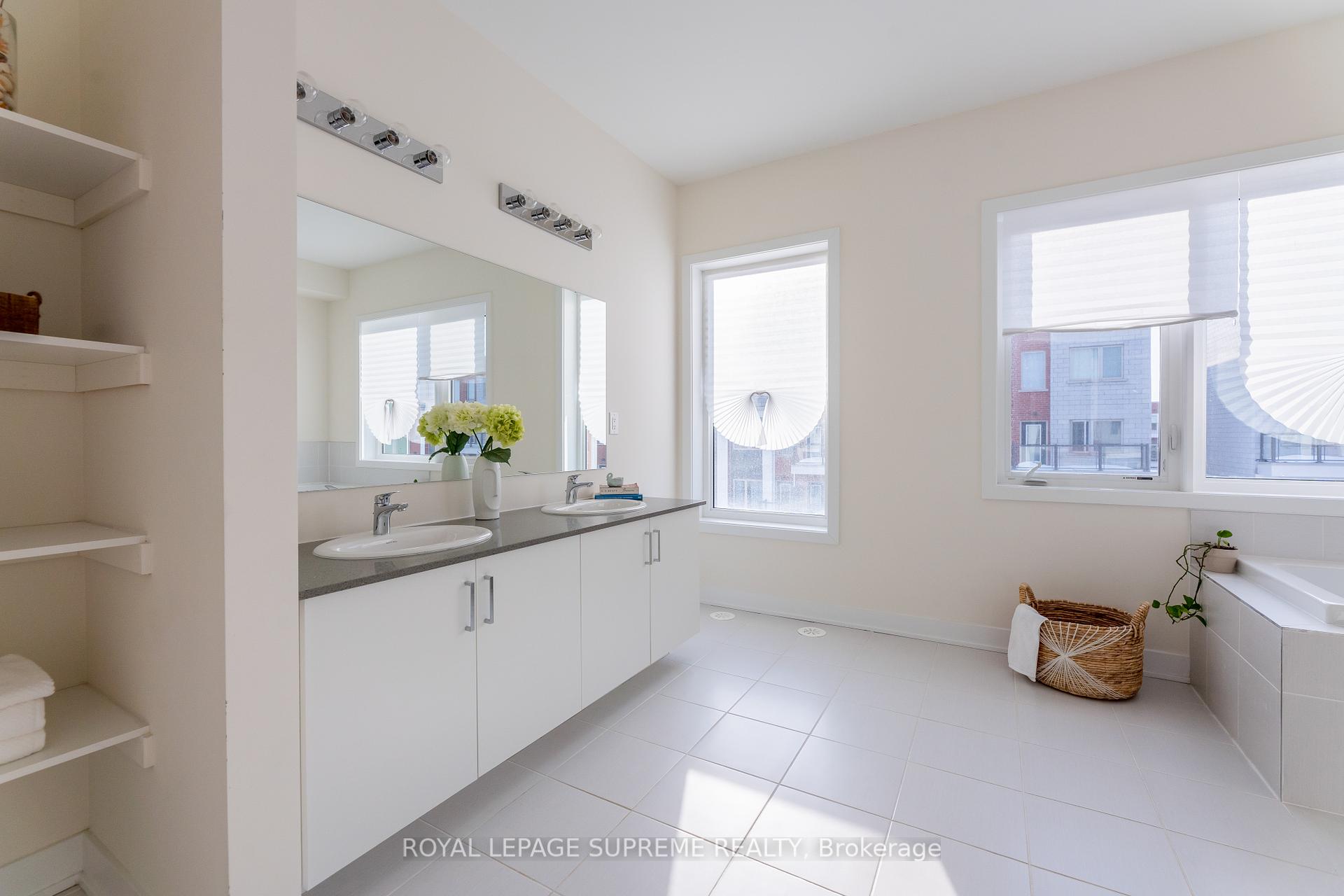 115 William Duncan Road, Toronto W05
