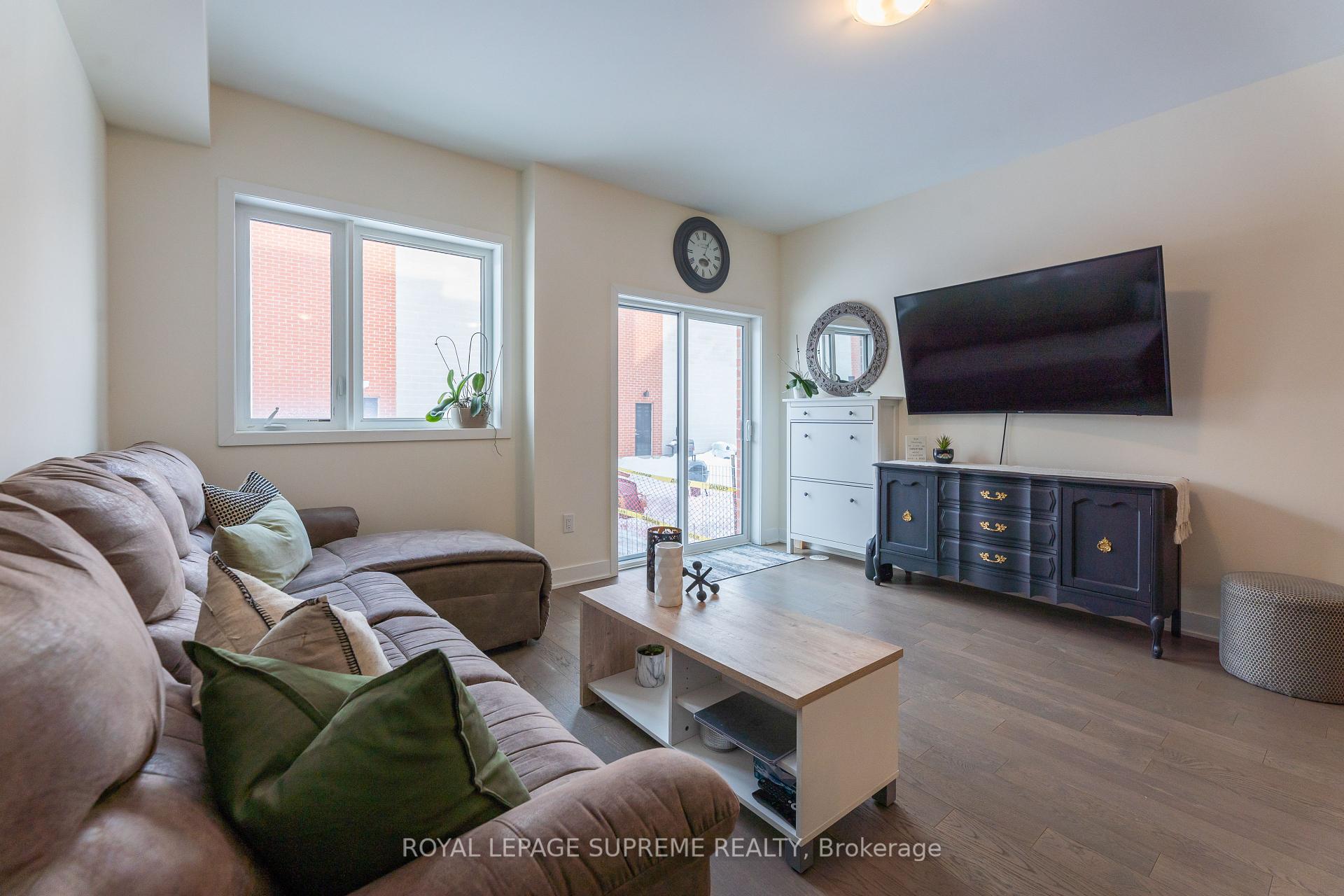115 William Duncan Road, Toronto W05