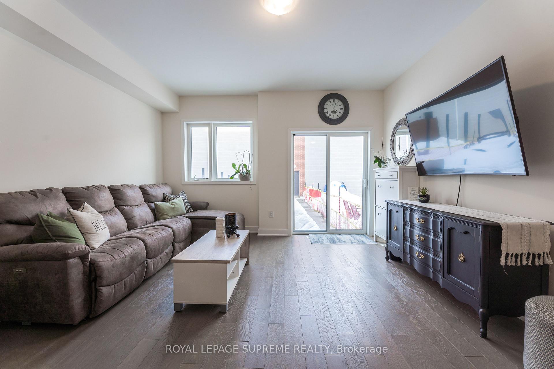 115 William Duncan Road, Toronto W05