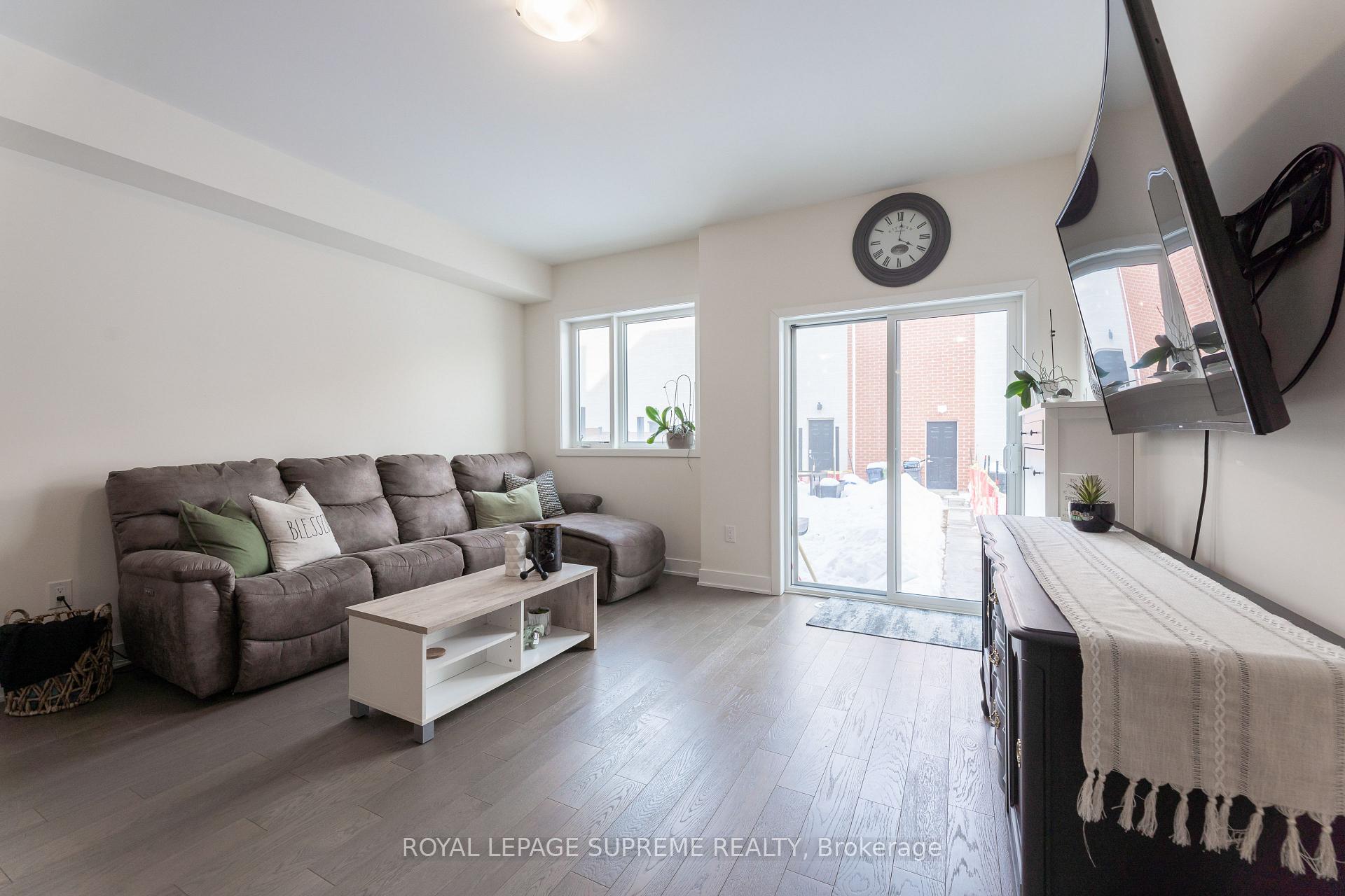 115 William Duncan Road, Toronto W05