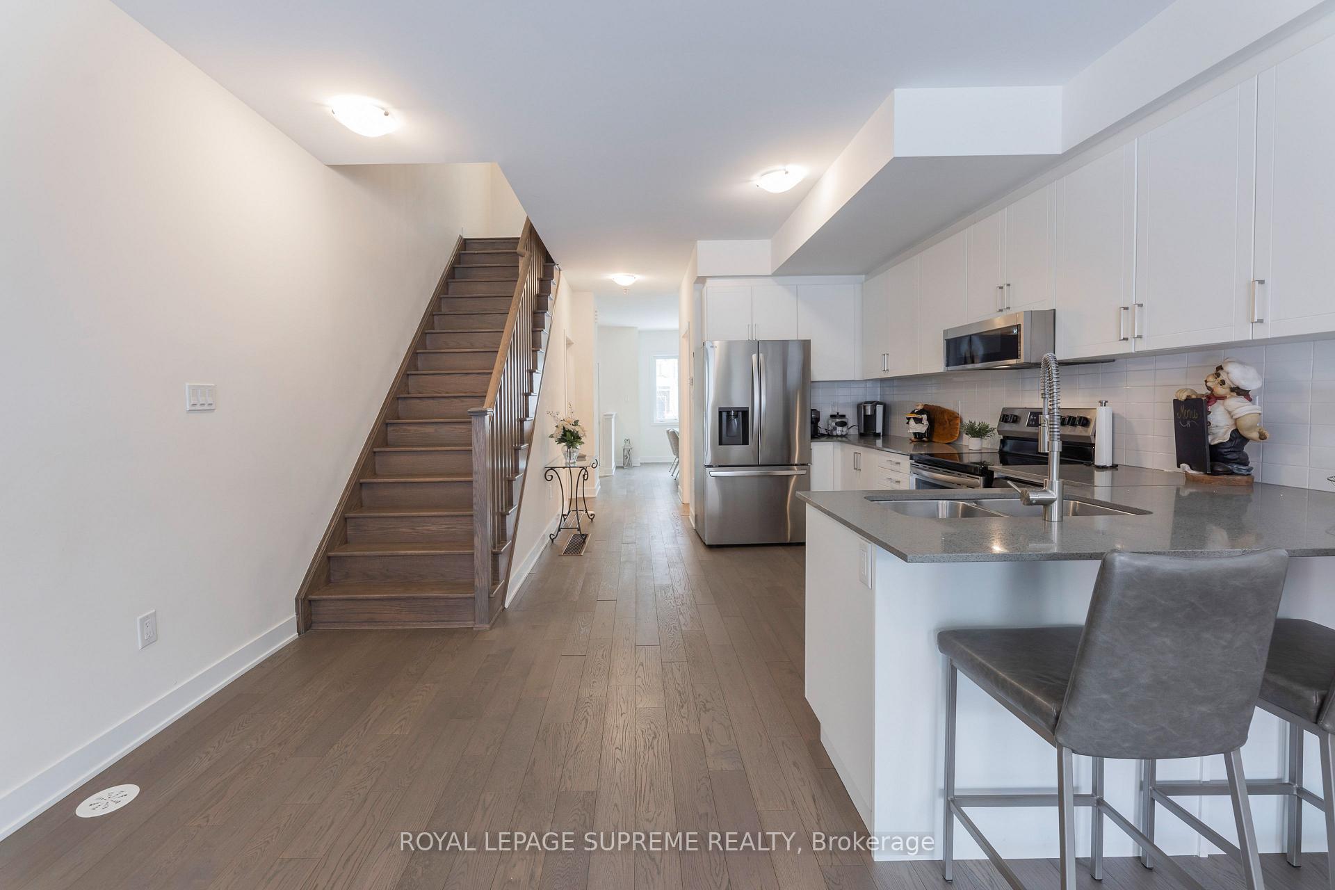 115 William Duncan Road, Toronto W05