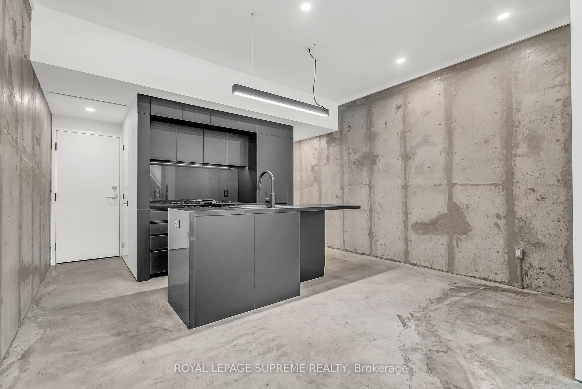 101 Bernice Crescent 1, Toronto W03 Unit: 1