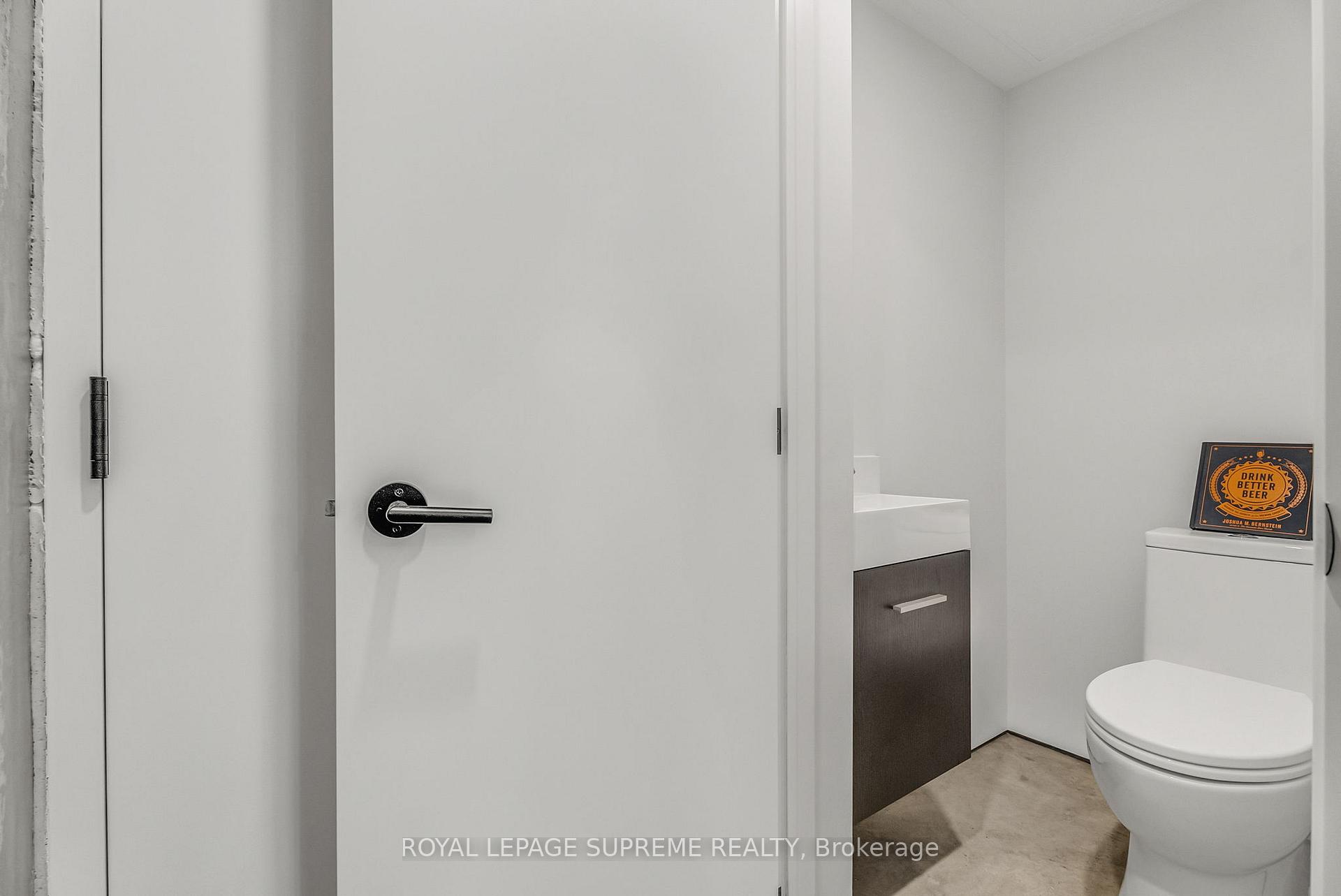 101 Bernice Crescent 1, Toronto W03 Unit: 1