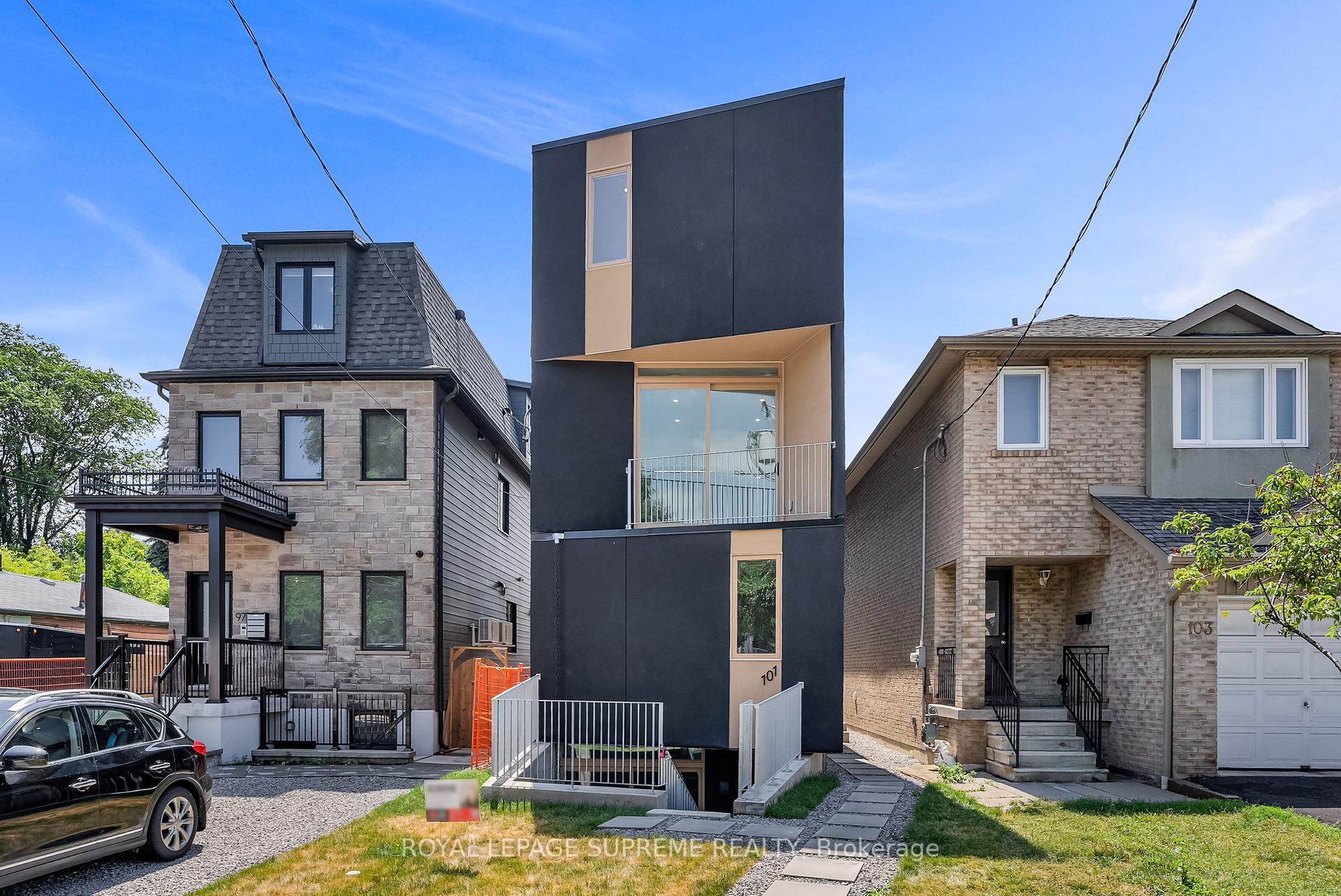 101 Bernice Crescent 1, Toronto W03 Unit: 1