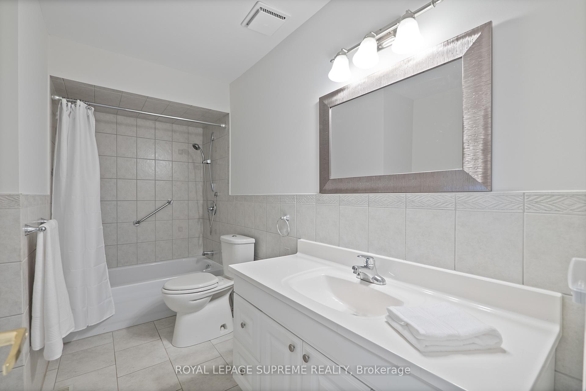 28 Clubhouse Court, Toronto W05