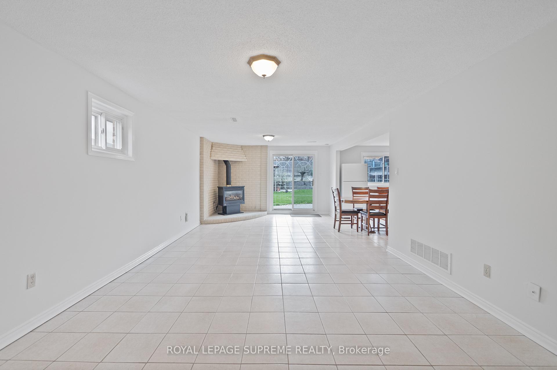 28 Clubhouse Court, Toronto W05