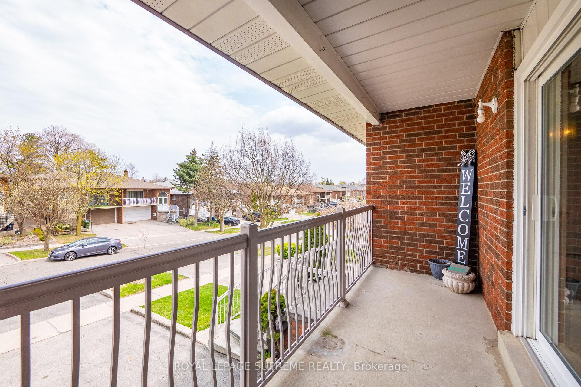 28 Clubhouse Court, Toronto W05