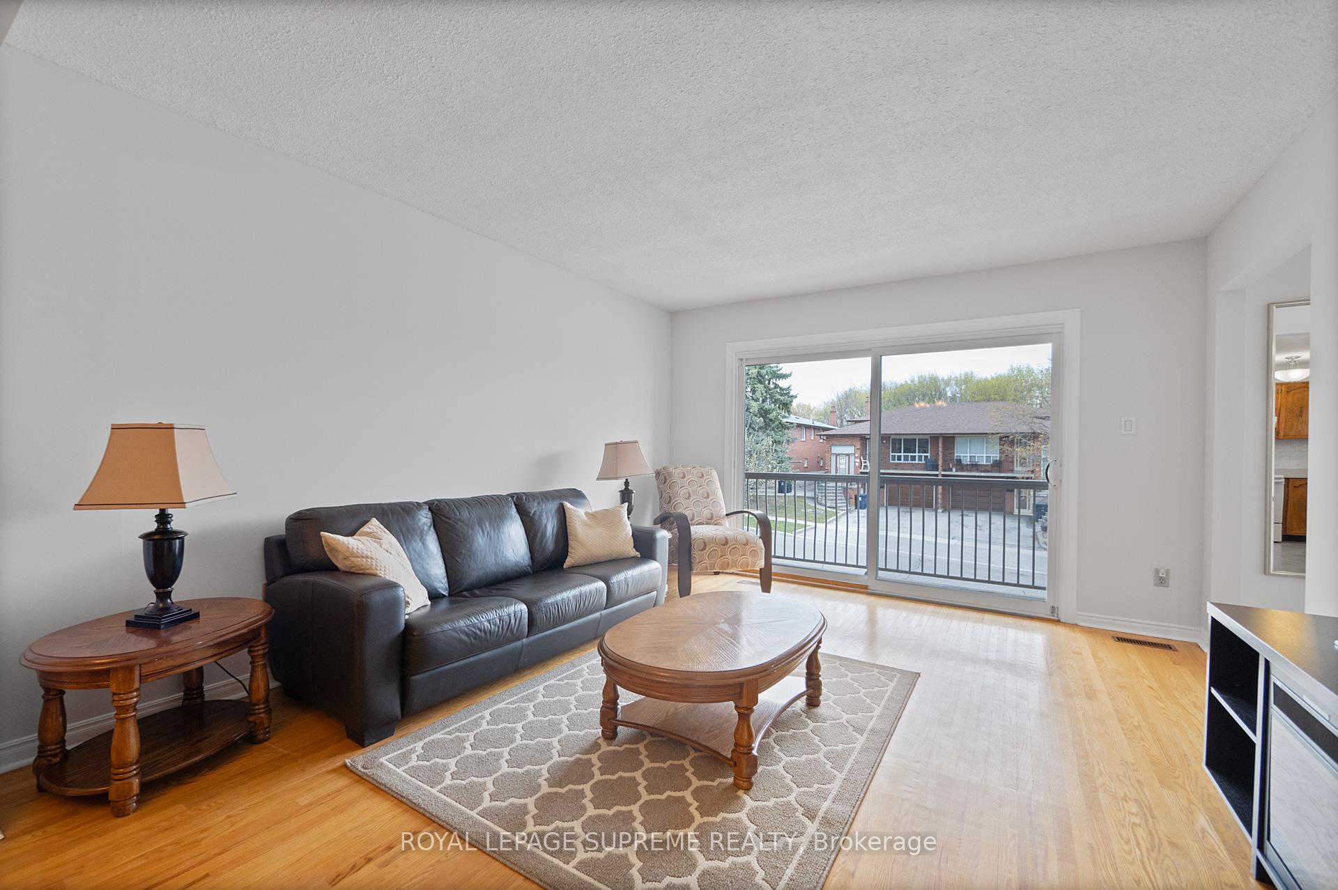 28 Clubhouse Court, Toronto W05
