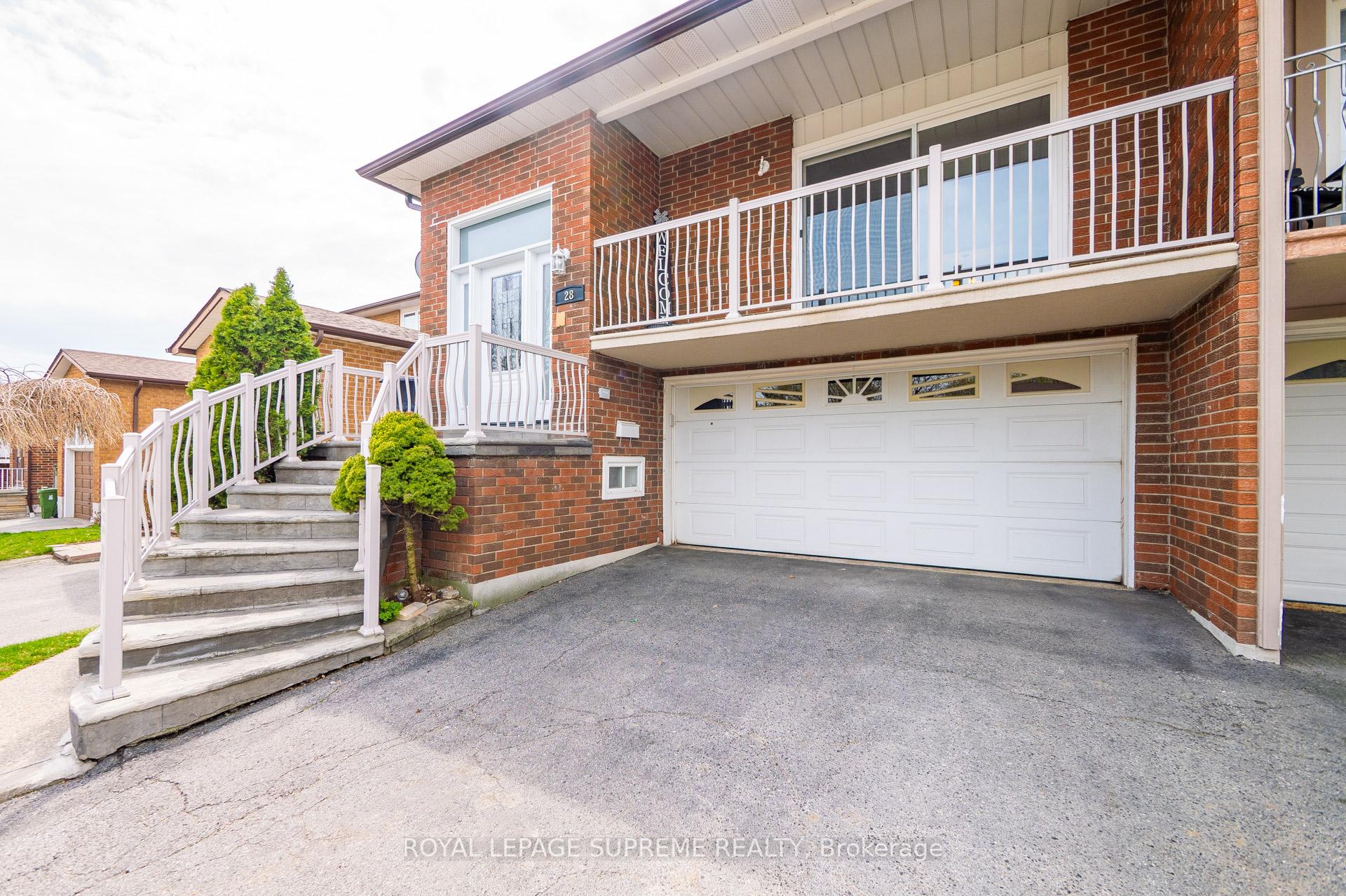28 Clubhouse Court, Toronto W05