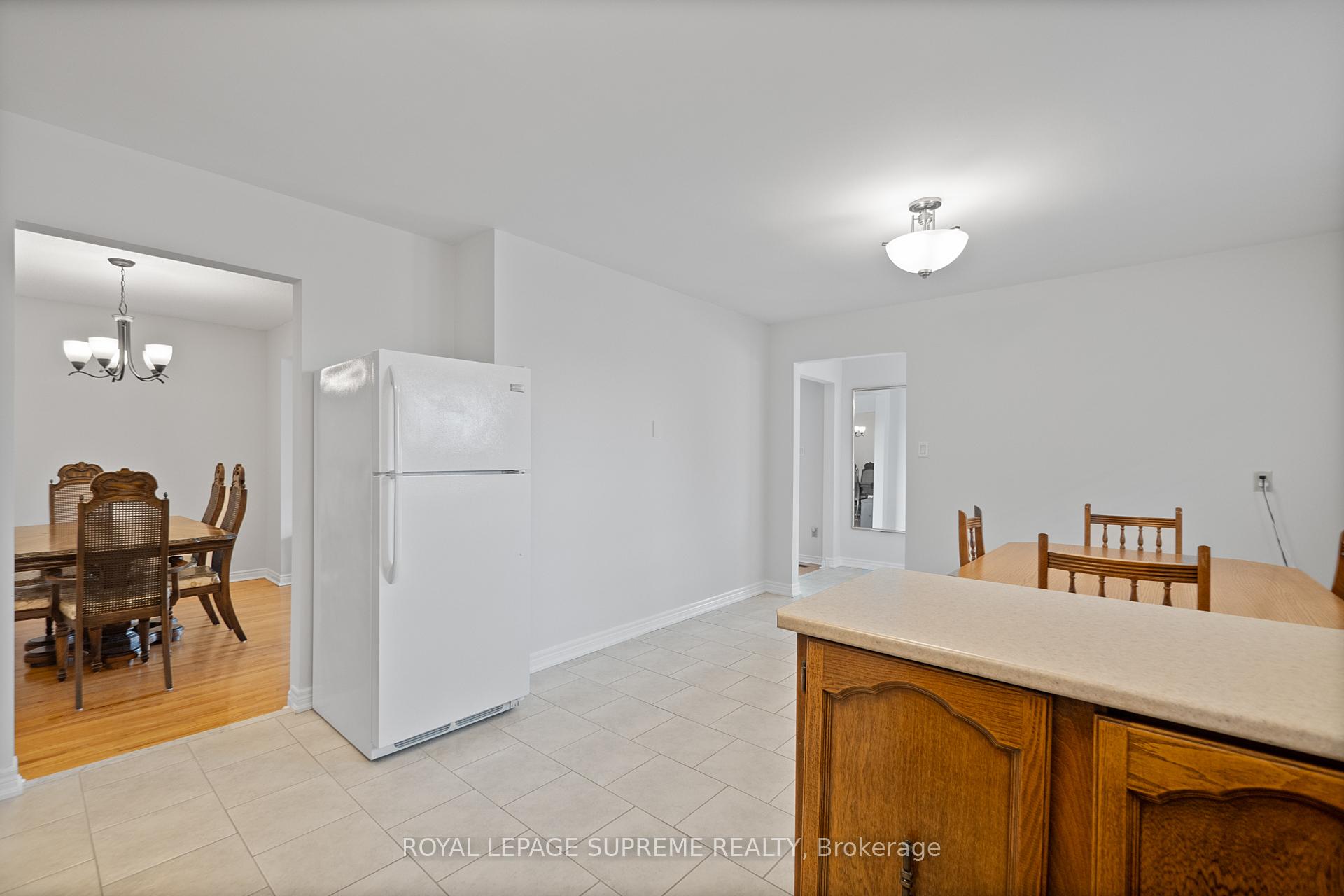 28 Clubhouse Court, Toronto W05