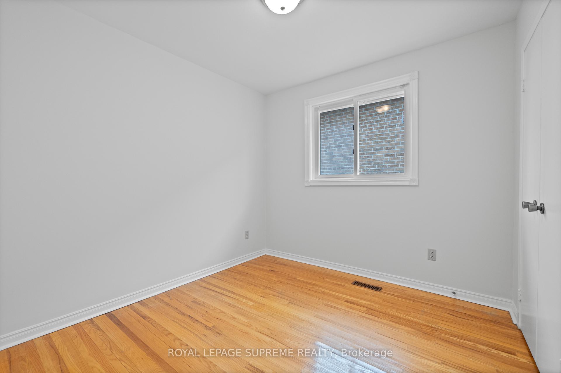 28 Clubhouse Court, Toronto W05
