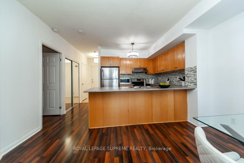 1600 Keele Street 202, Toronto W03 Unit: 202