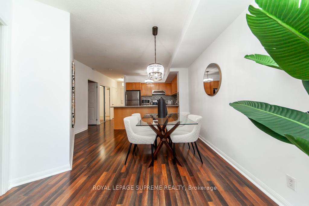 1600 Keele Street 202, Toronto W03 Unit: 202