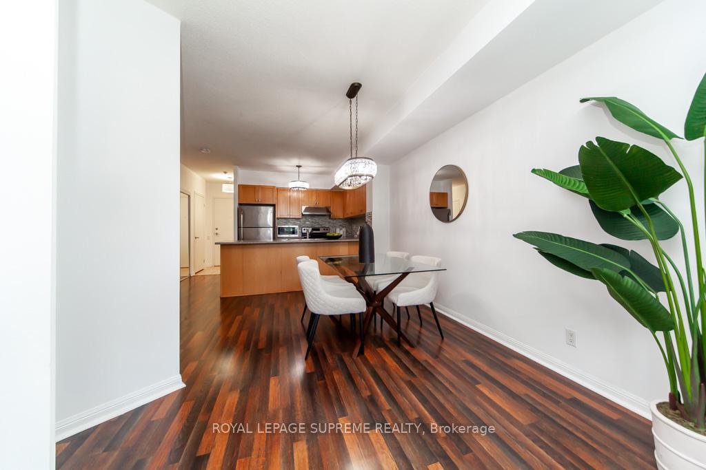 1600 Keele Street 202, Toronto W03 Unit: 202