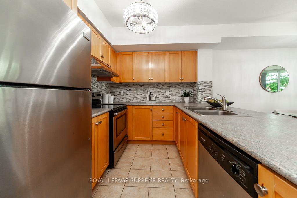 1600 Keele Street 202, Toronto W03 Unit: 202