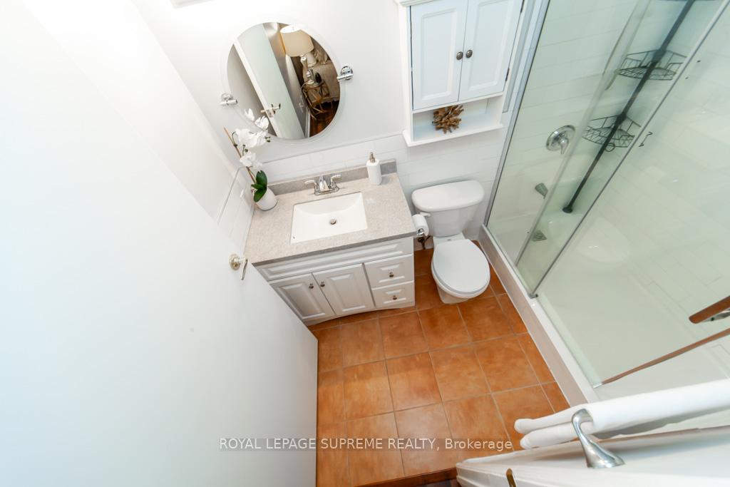 1600 Keele Street 202, Toronto W03 Unit: 202