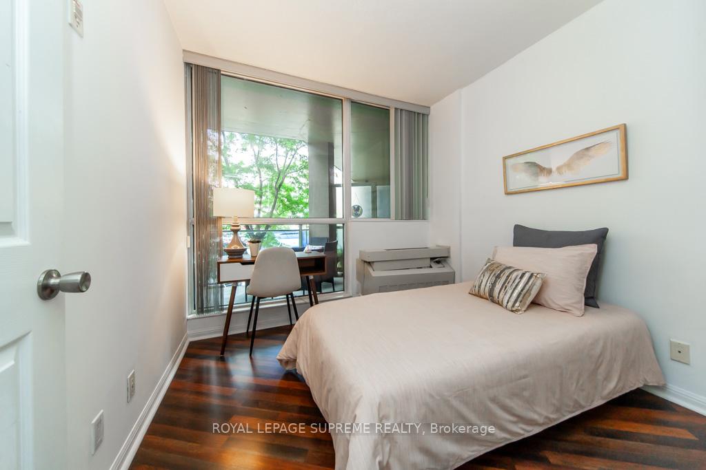 1600 Keele Street 202, Toronto W03 Unit: 202