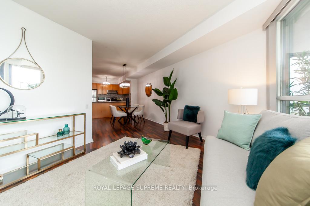 1600 Keele Street 202, Toronto W03 Unit: 202
