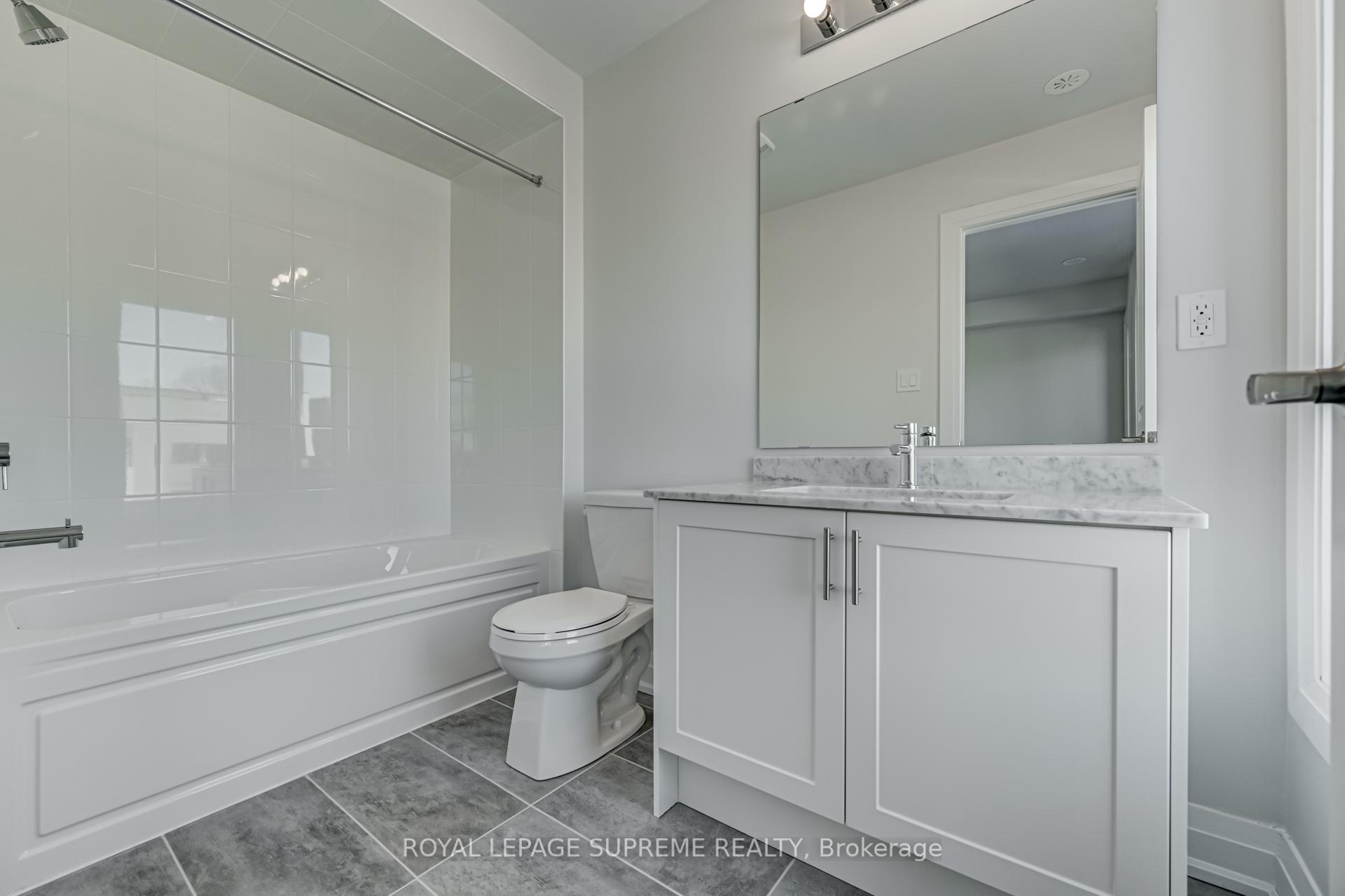 8 Wild Rose Gardens 2, Toronto W04 Unit: 2