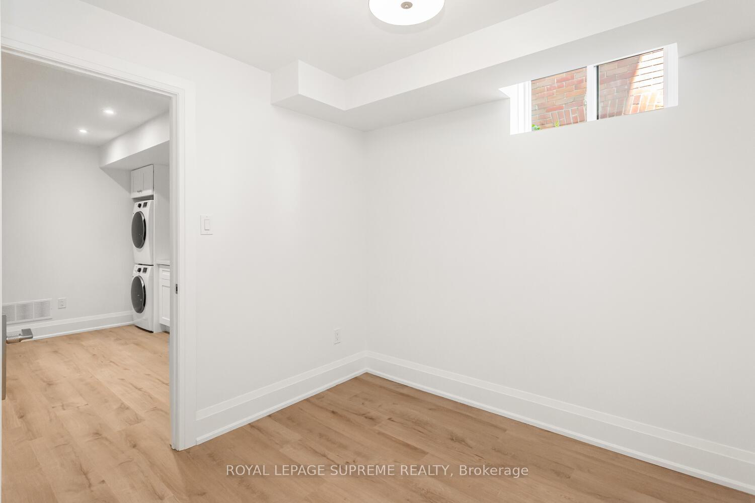 24 York Avenue, Toronto W04